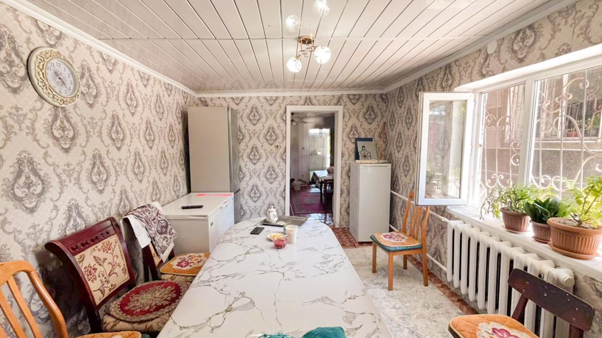 5-комнантная квартира, 95.0 м²,Гаухар Ана за 32 000 000