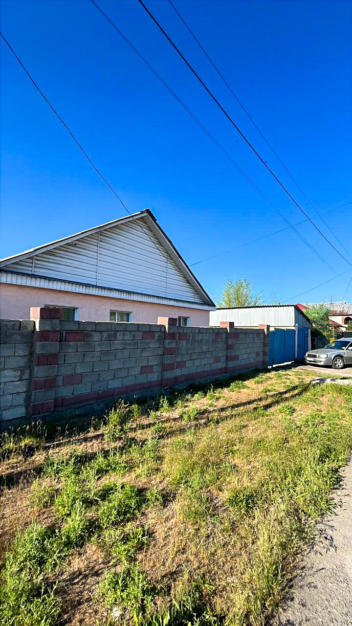 4-комнантный квартира, 106.0 м²,Базарбаева за 30 000 000
