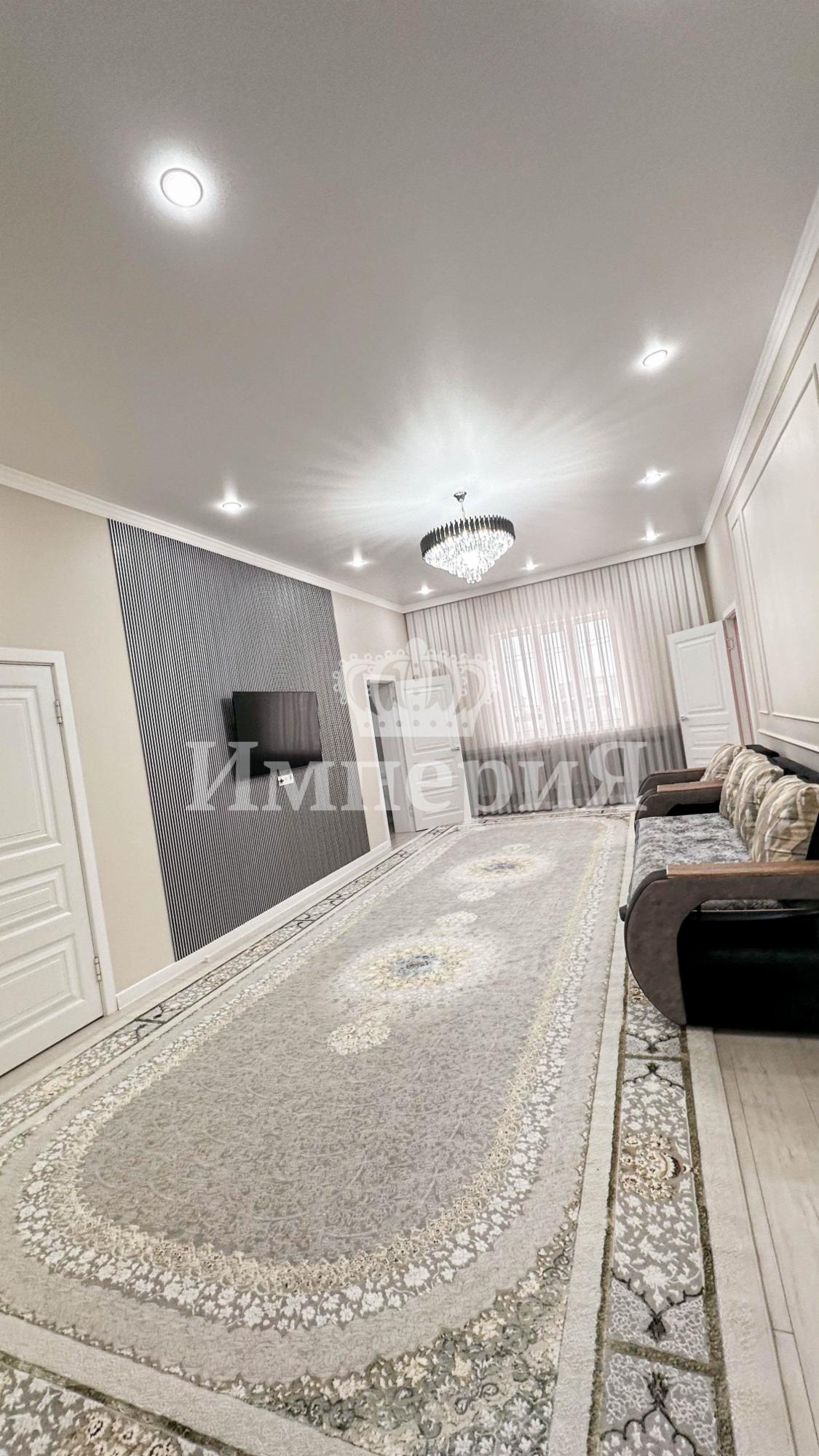 5-комнантный квартира, 161.7 м²,Жидебаева за 60 000 000