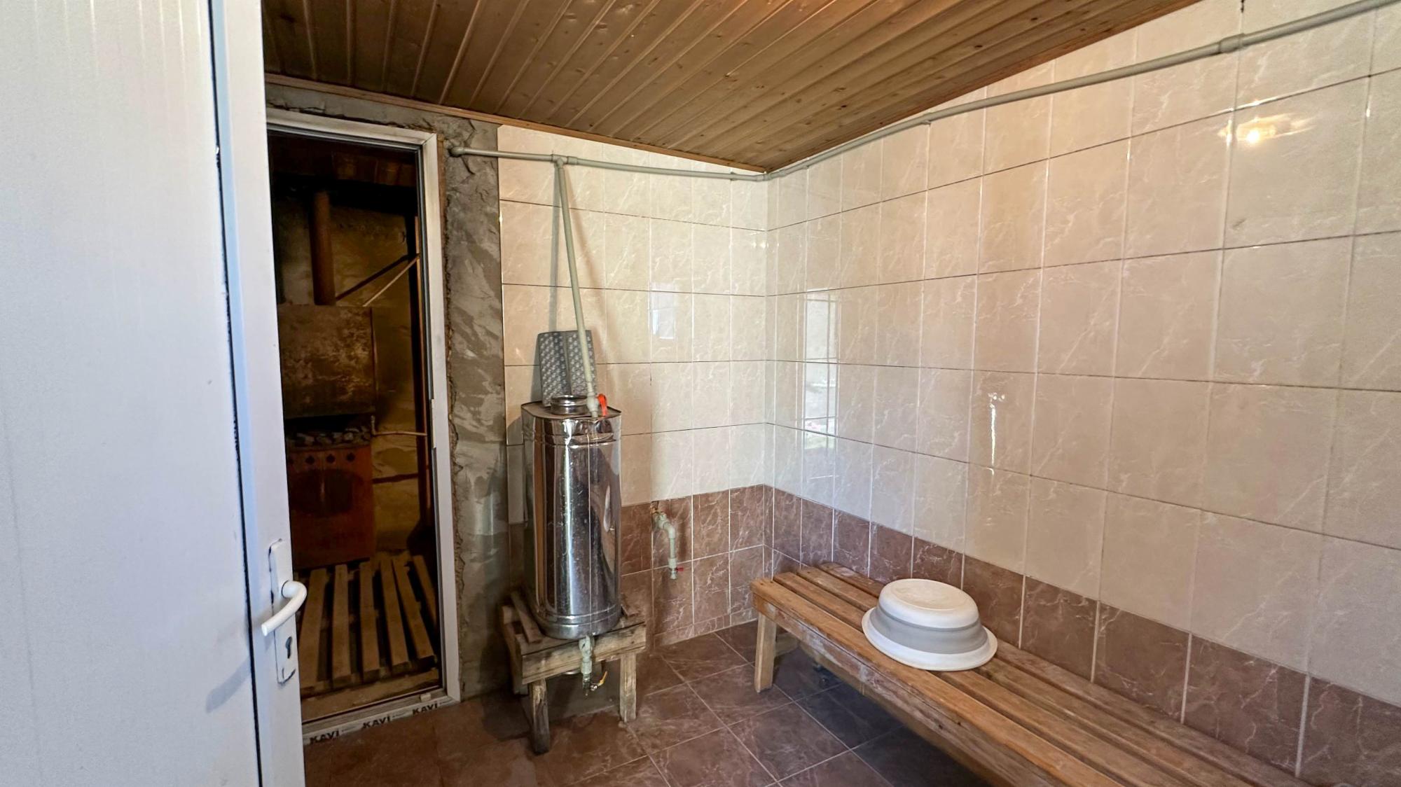 7-комнантный квартира, 232.0 м²,Алимжанова за 65 000 000