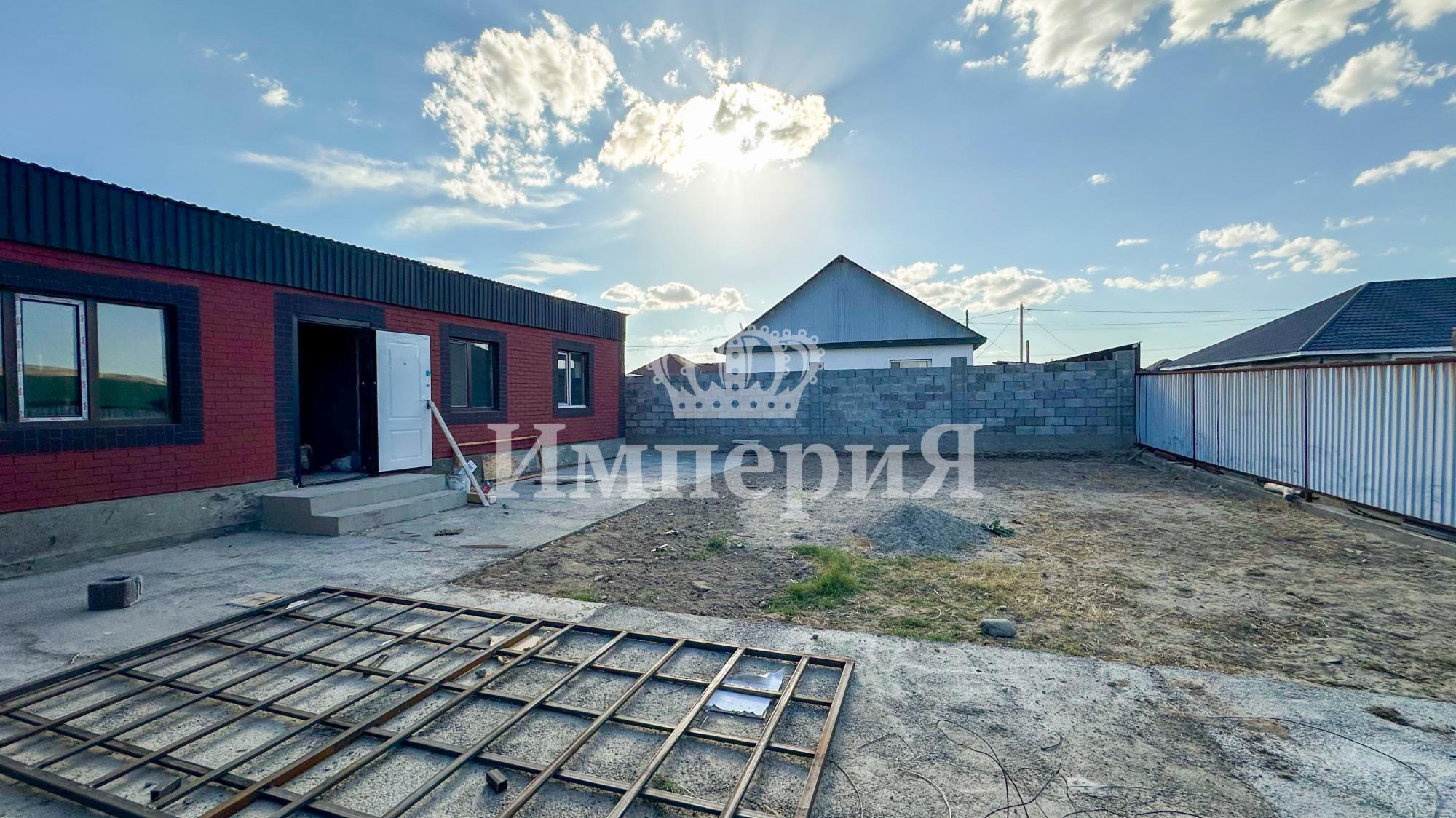 3-комнантный квартира, 243.0 м²,Мукашева за 27 000 000