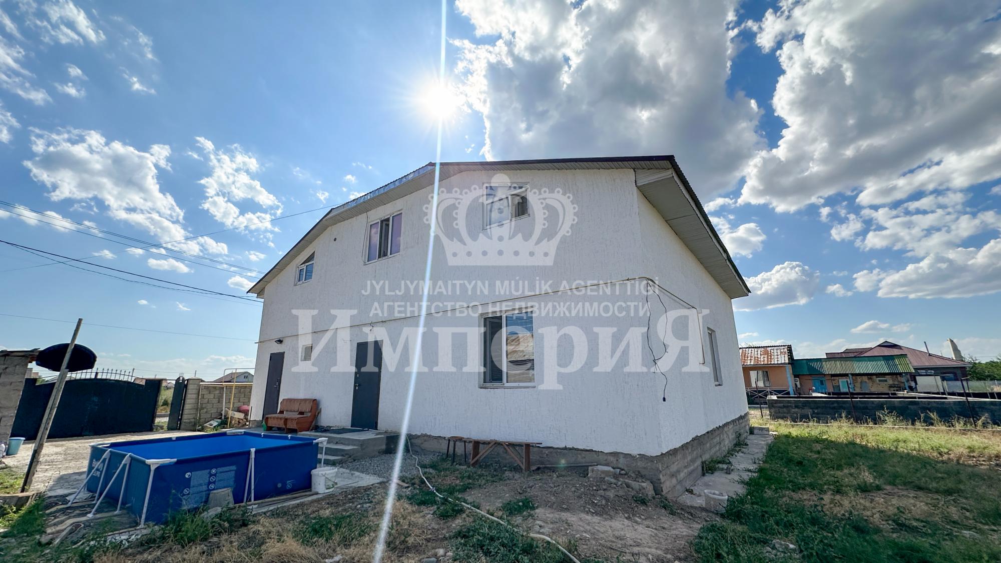 8-комнантный квартира, 249.0 м²,Акын Сара за 42 000 000