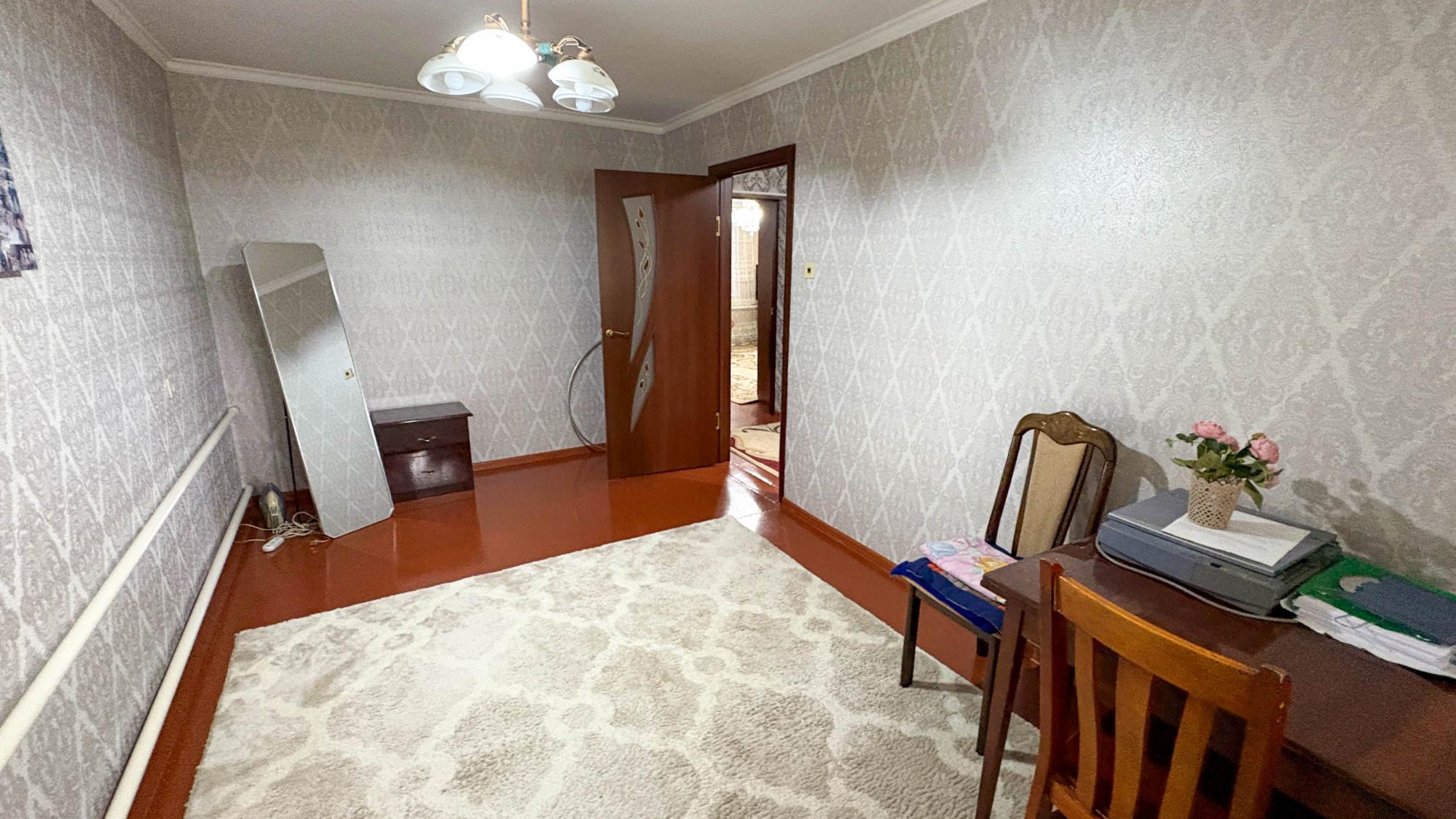 4-комнантный квартира, 200.0 м²,Тыныбаева за 45 000 000