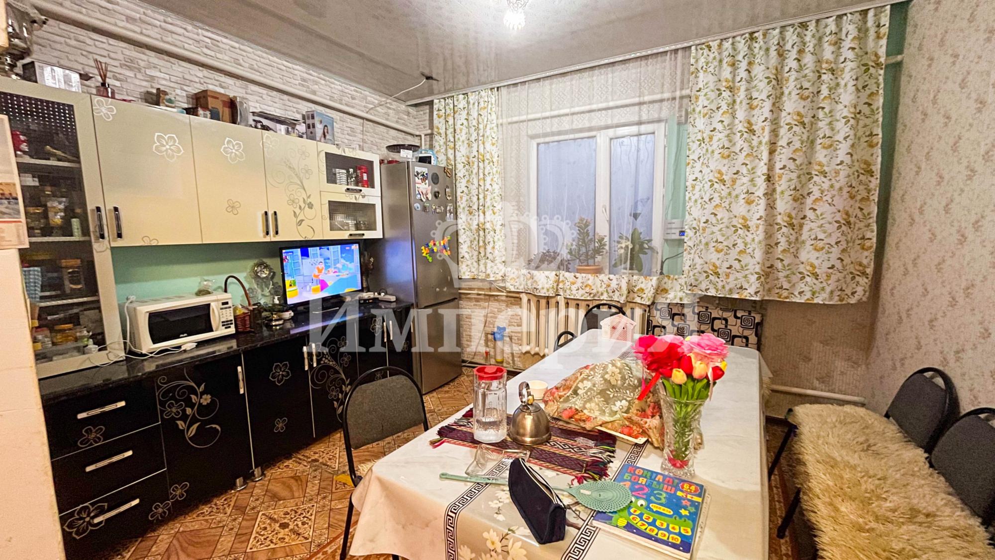 4-комнантный квартира, 107.0 м²,Бугор за 18 500 000