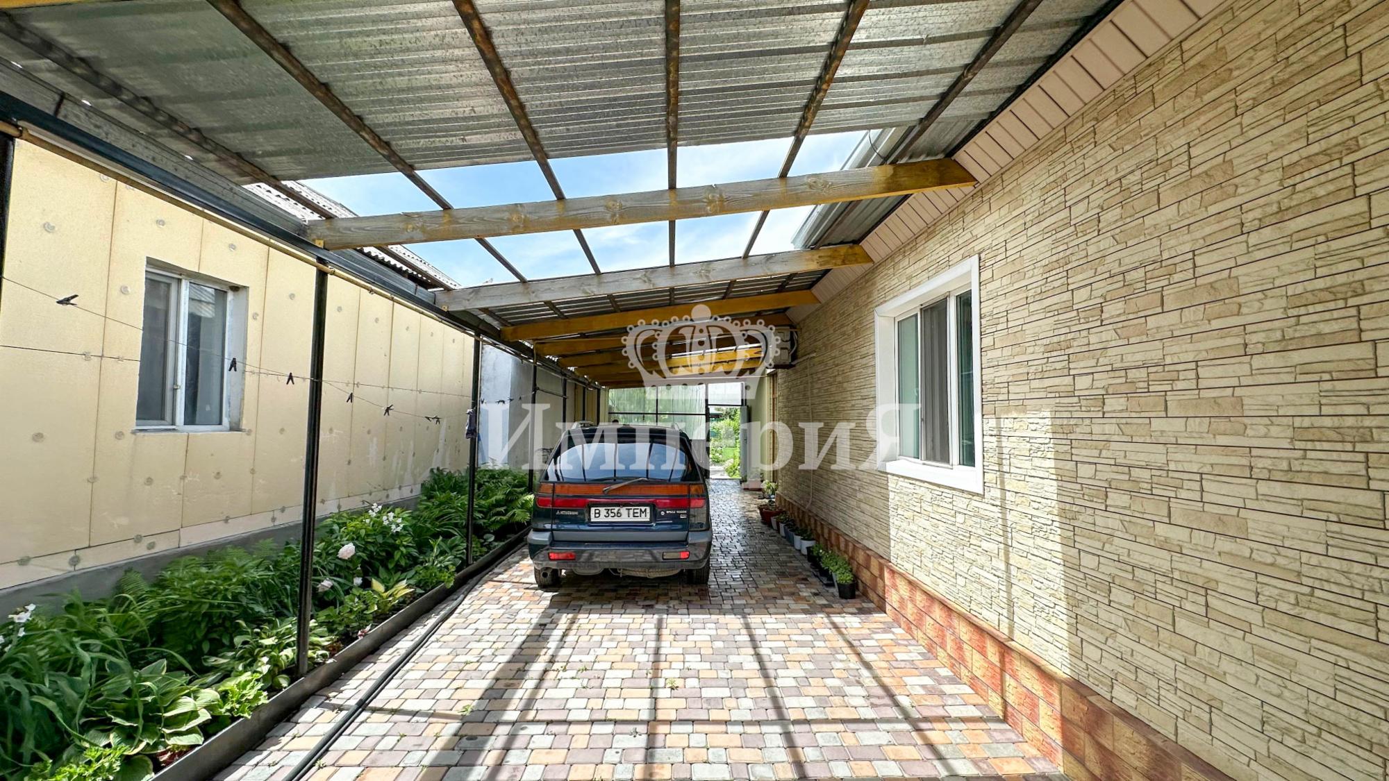 4-комнантный квартира, 100.0 м²,Абая за 40 000 000