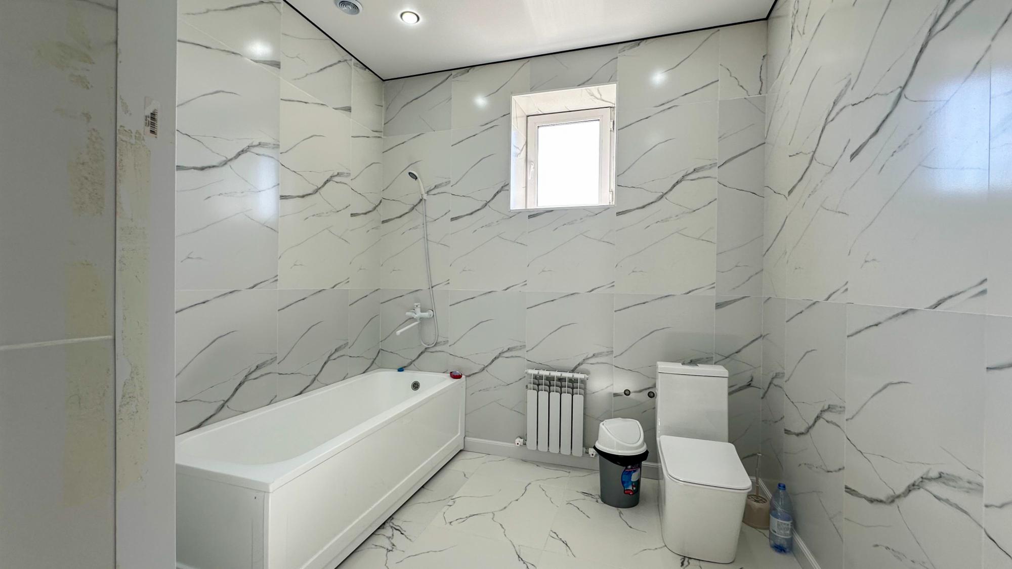 6-комнантный квартира, 280.0 м²,Аксуйская за 101 000 000