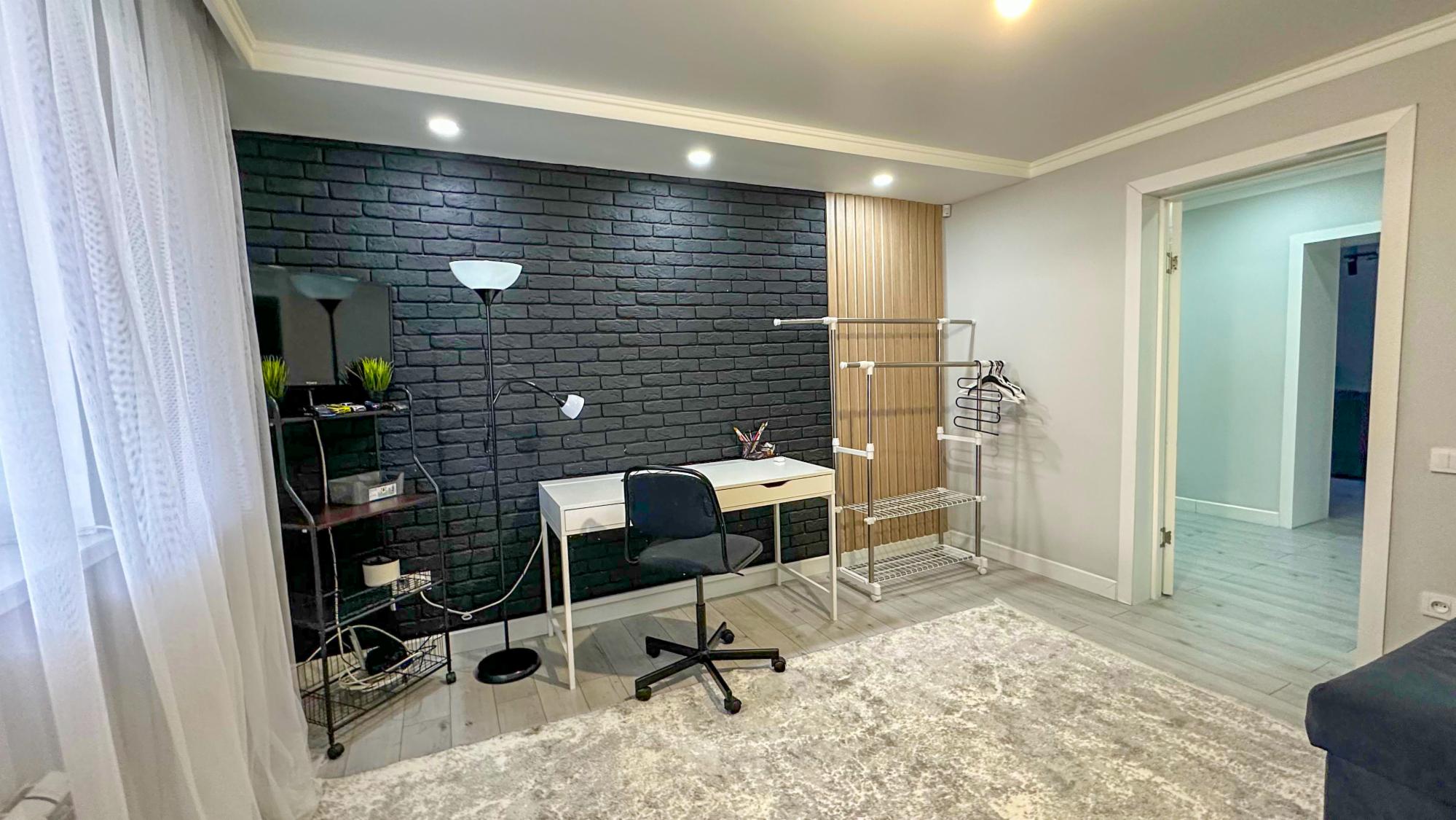 5-комнантный квартира, 238.0 м²,Калиева за 79 000 000