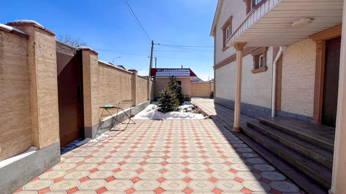 5-комнантный квартира, 185.0 м²,Кабанбай Батыра за 60 000 000