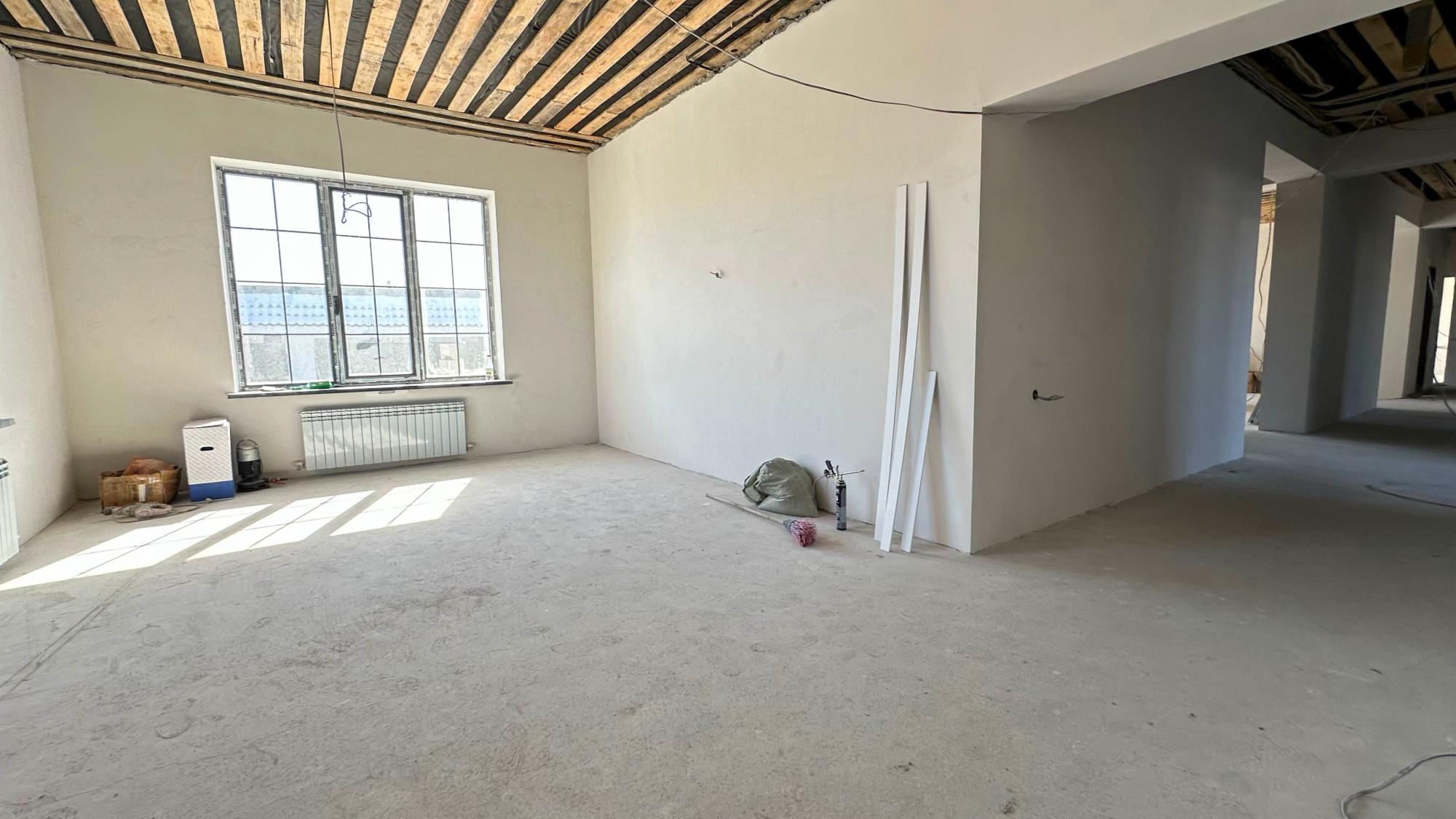 7-комнантный квартира, 372.0 м²,Абая за 95 000 000