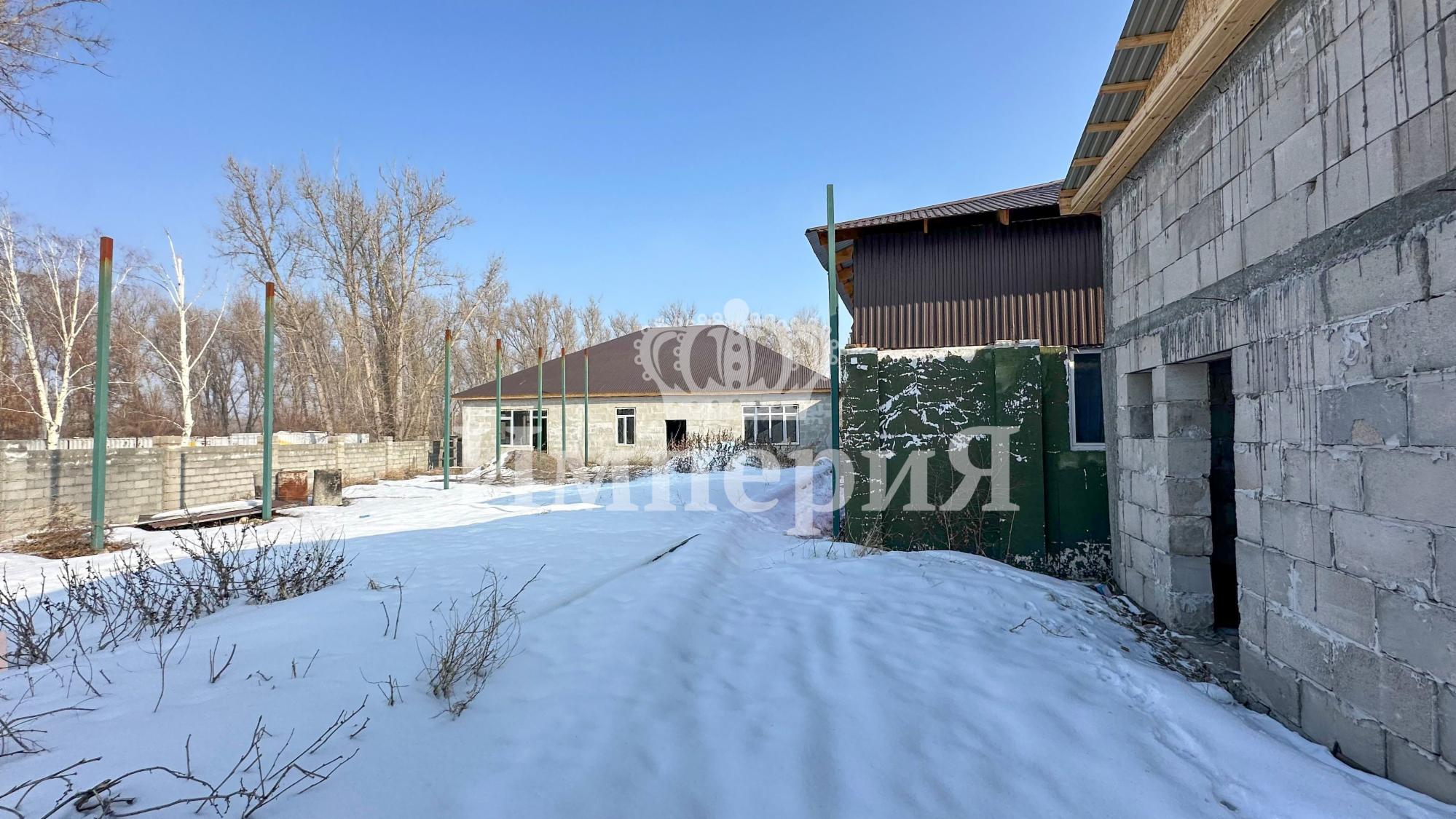 3-комнантный квартира, 306.0 м²,Абая за 30 000 000