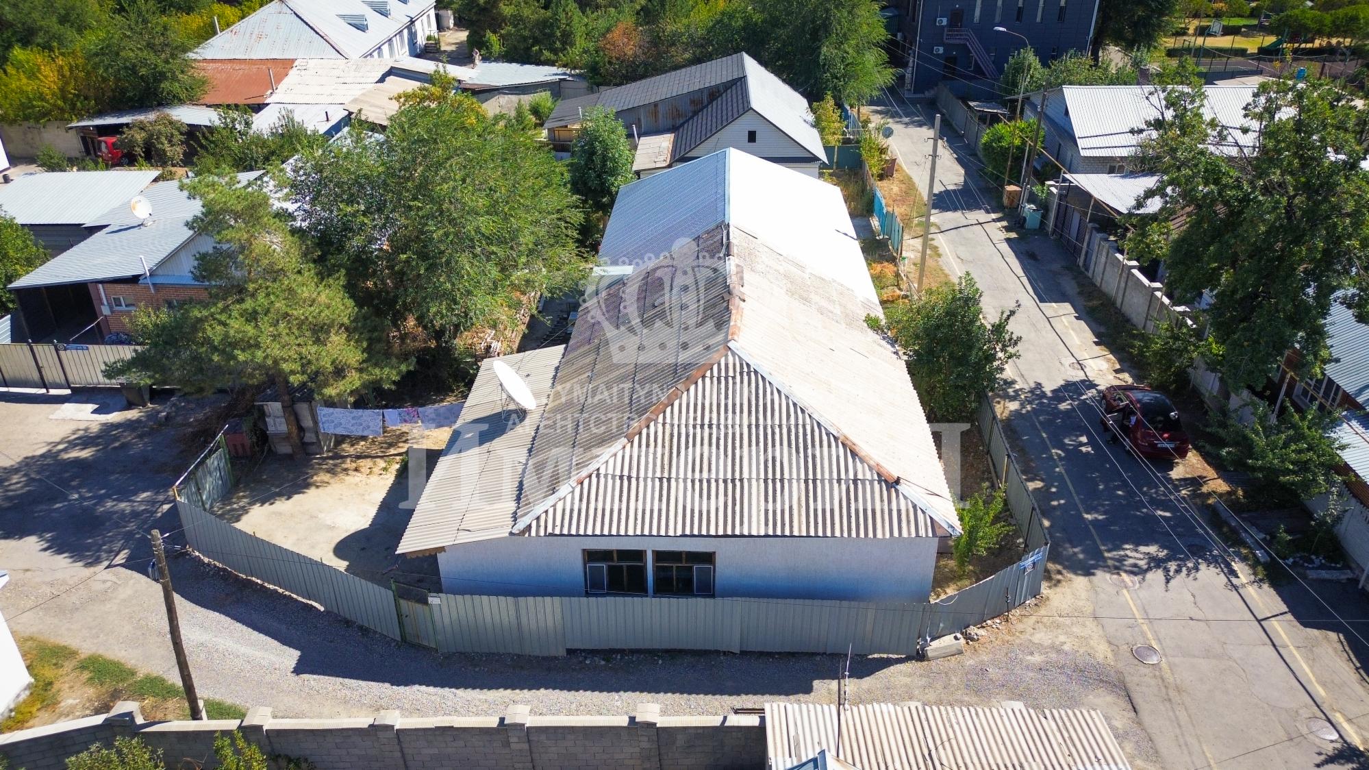 4-комнантный квартира, 117.0 м²,Абылай Хана за 27 000 000