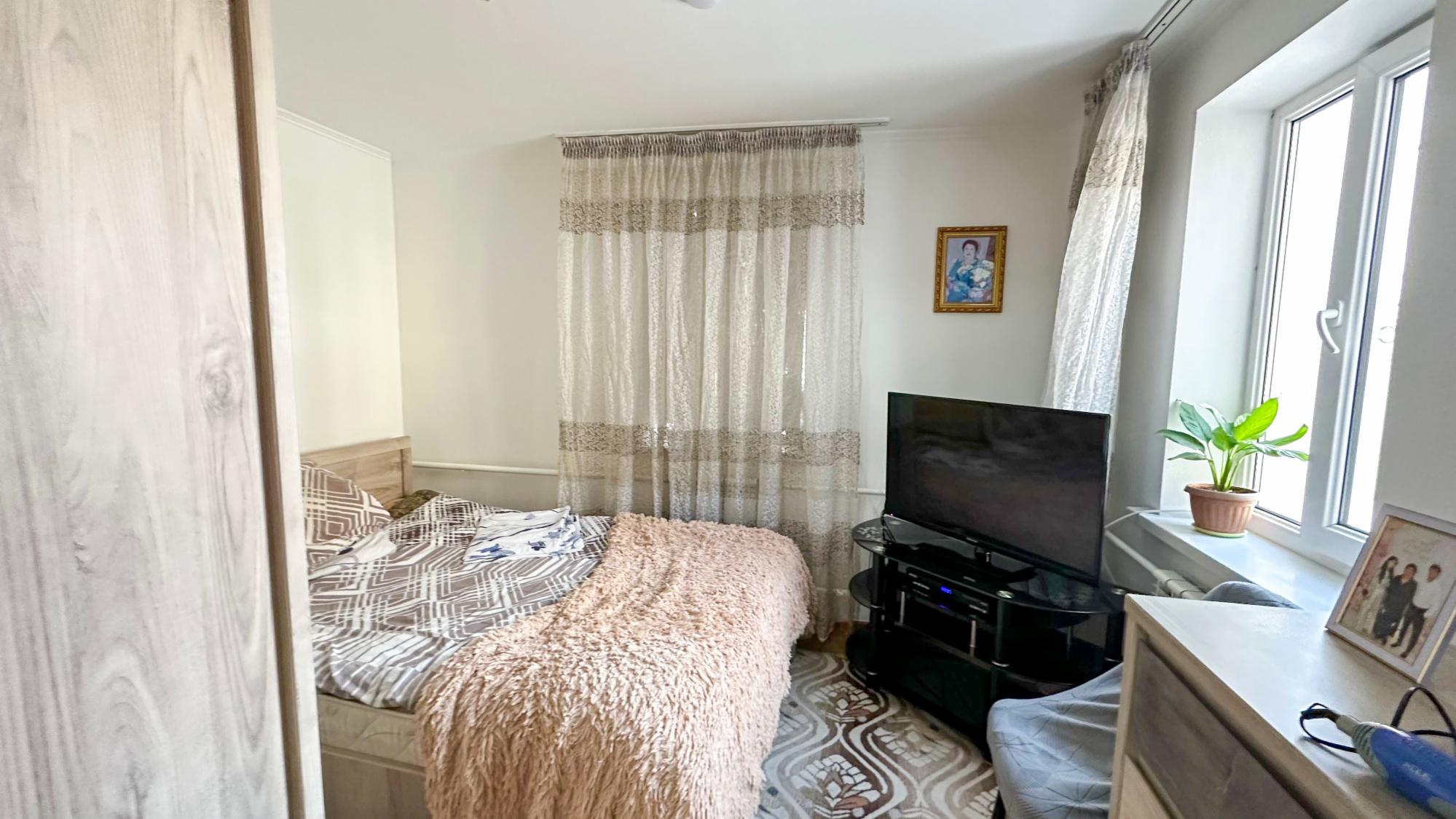 6-комнантный квартира, 70.4 м²,Еркин за 25 600 000