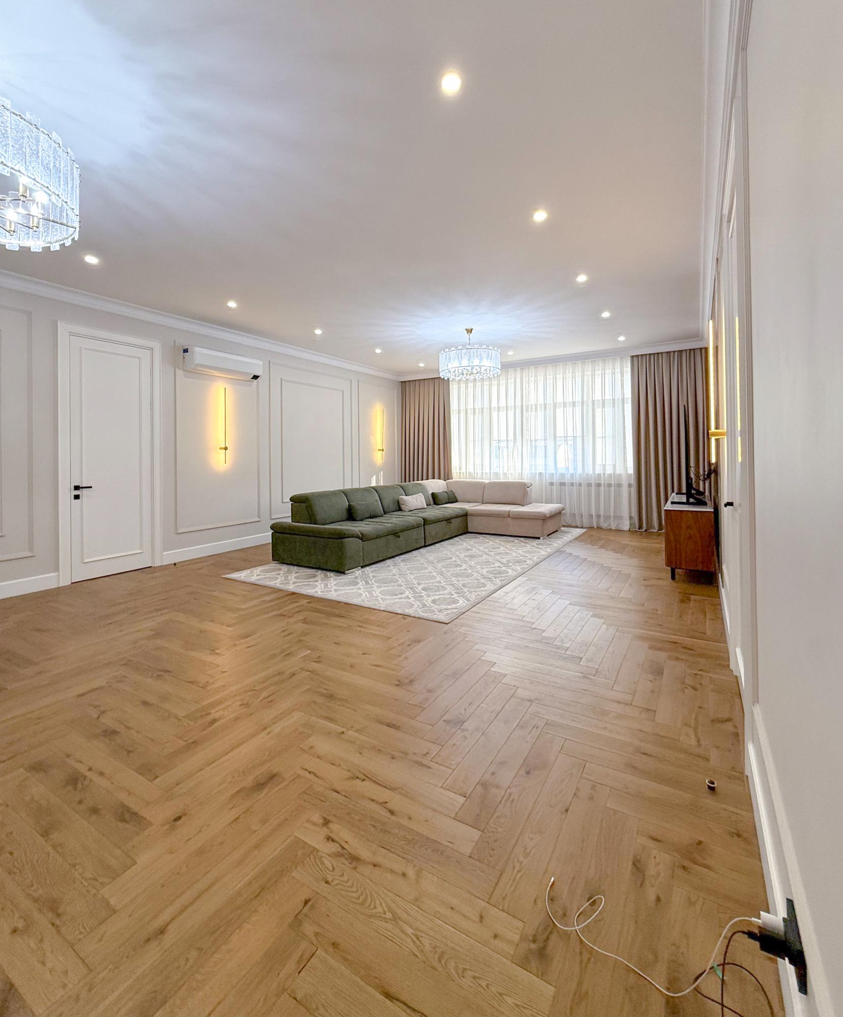 4-комнантная квартира, 200.0 м²,Каратал за 140 000 000