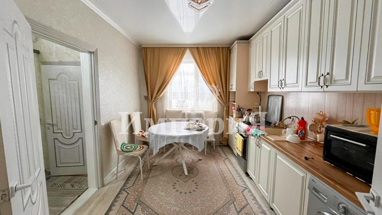 4-комнантный квартира, 100.0 м²,Валиханова за 21 000 000