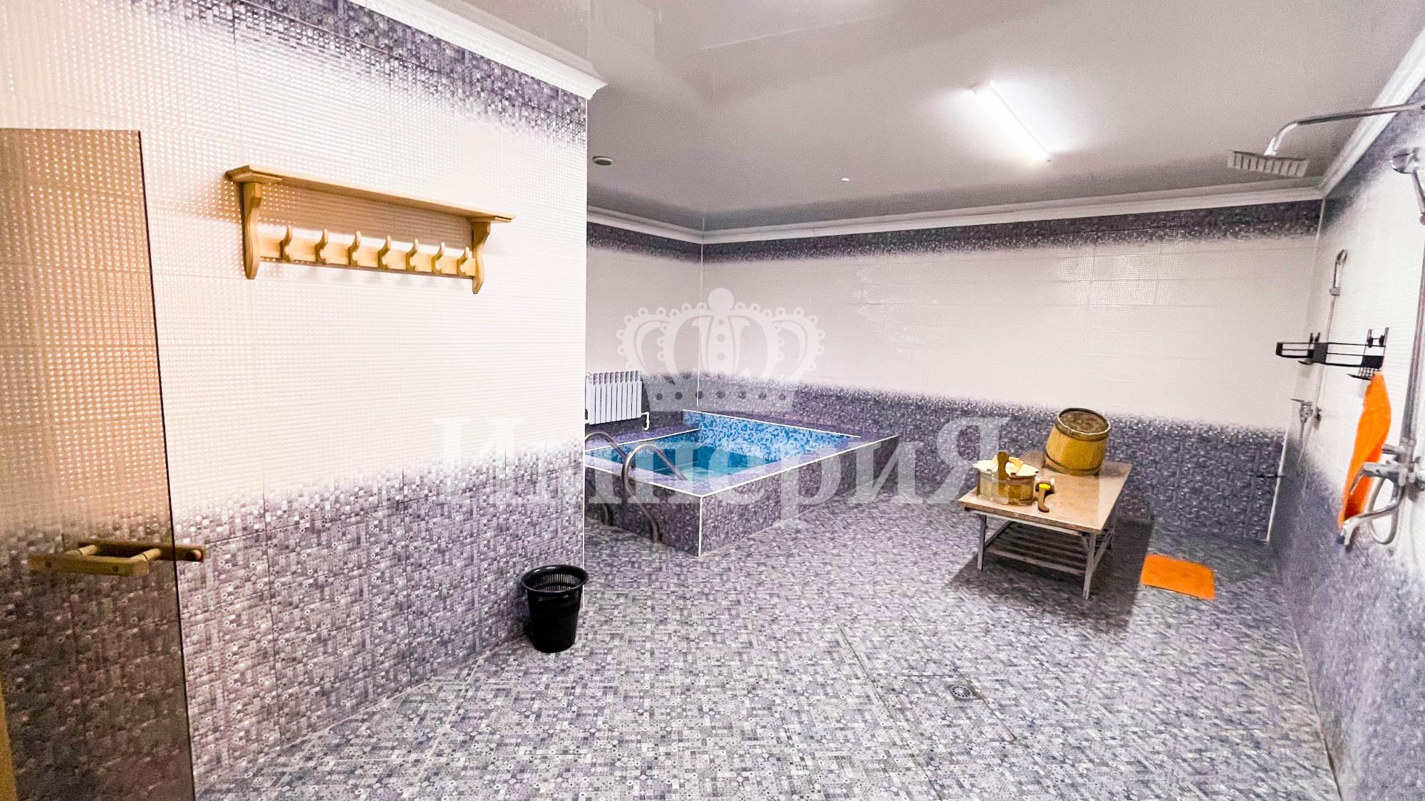 8-комнантный квартира, 557.0 м²,Желтоксан за 250 000 000