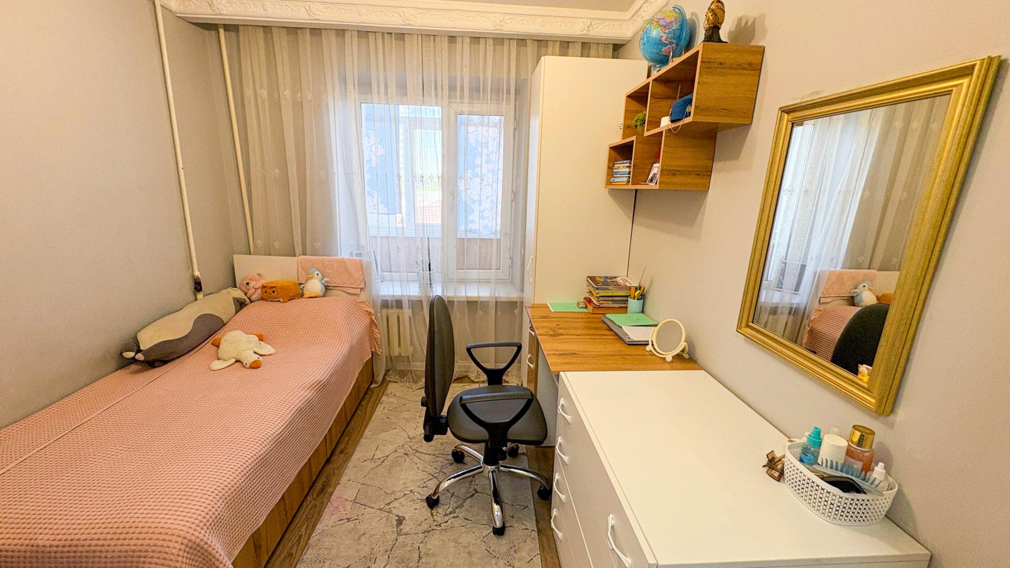 5-комнантная квартира, 150.0 м²,Толебаева за 47 000 000