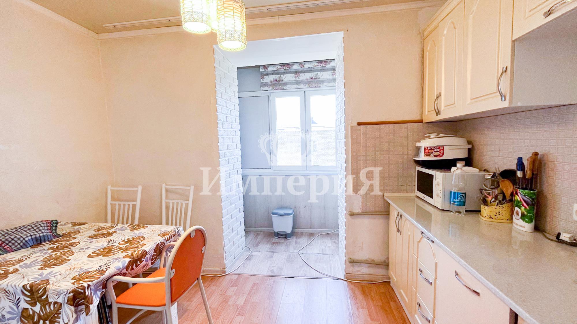 4-комнантная квартира, 98.0 м²,4 мкр за 27 600 000