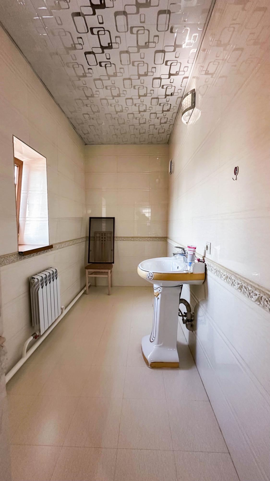 6-комнантный квартира, 250.0 м²,Толебаева за 127 000 000