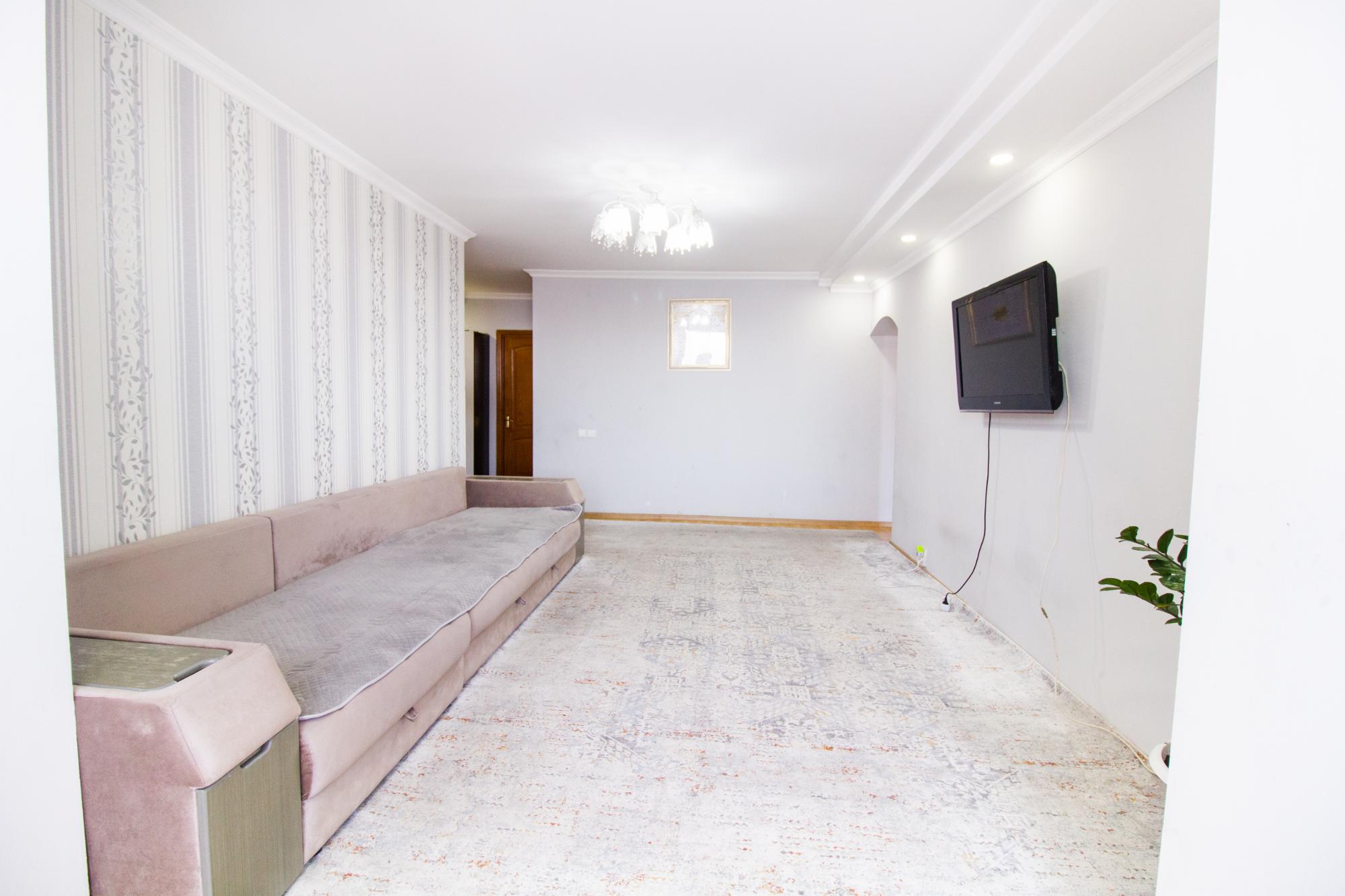 4-комнантная квартира, 87.0 м²,Рустембекова за 27 000 000