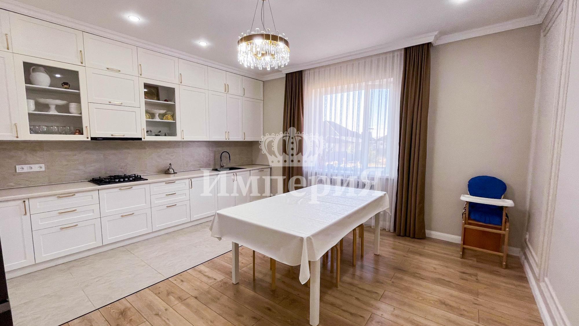 4-комнантный квартира, 140.0 м²,Ынтымак за 45 000 000