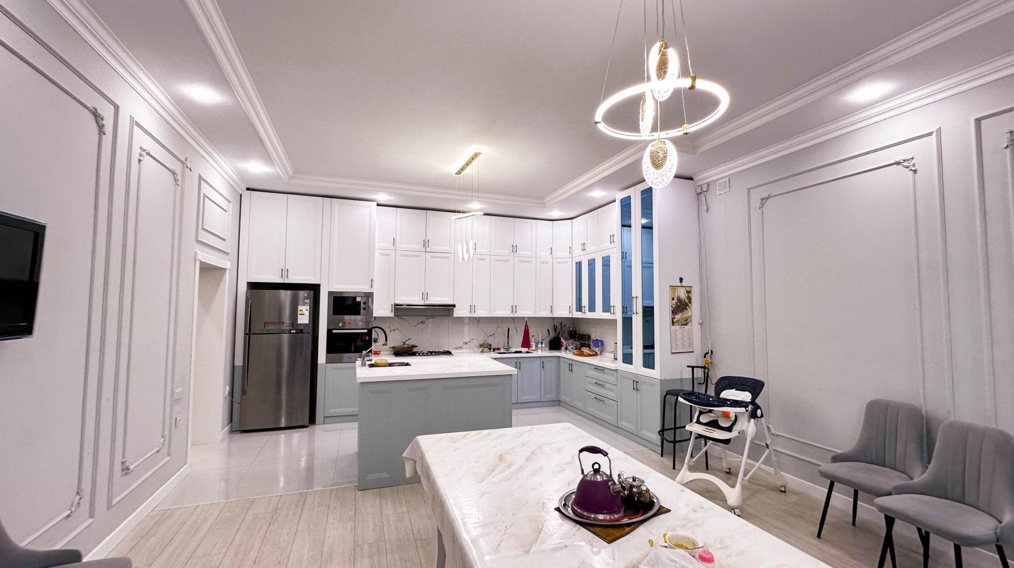 7-комнантный квартира, 323.5 м²,Ескельды Би за 100 000 000