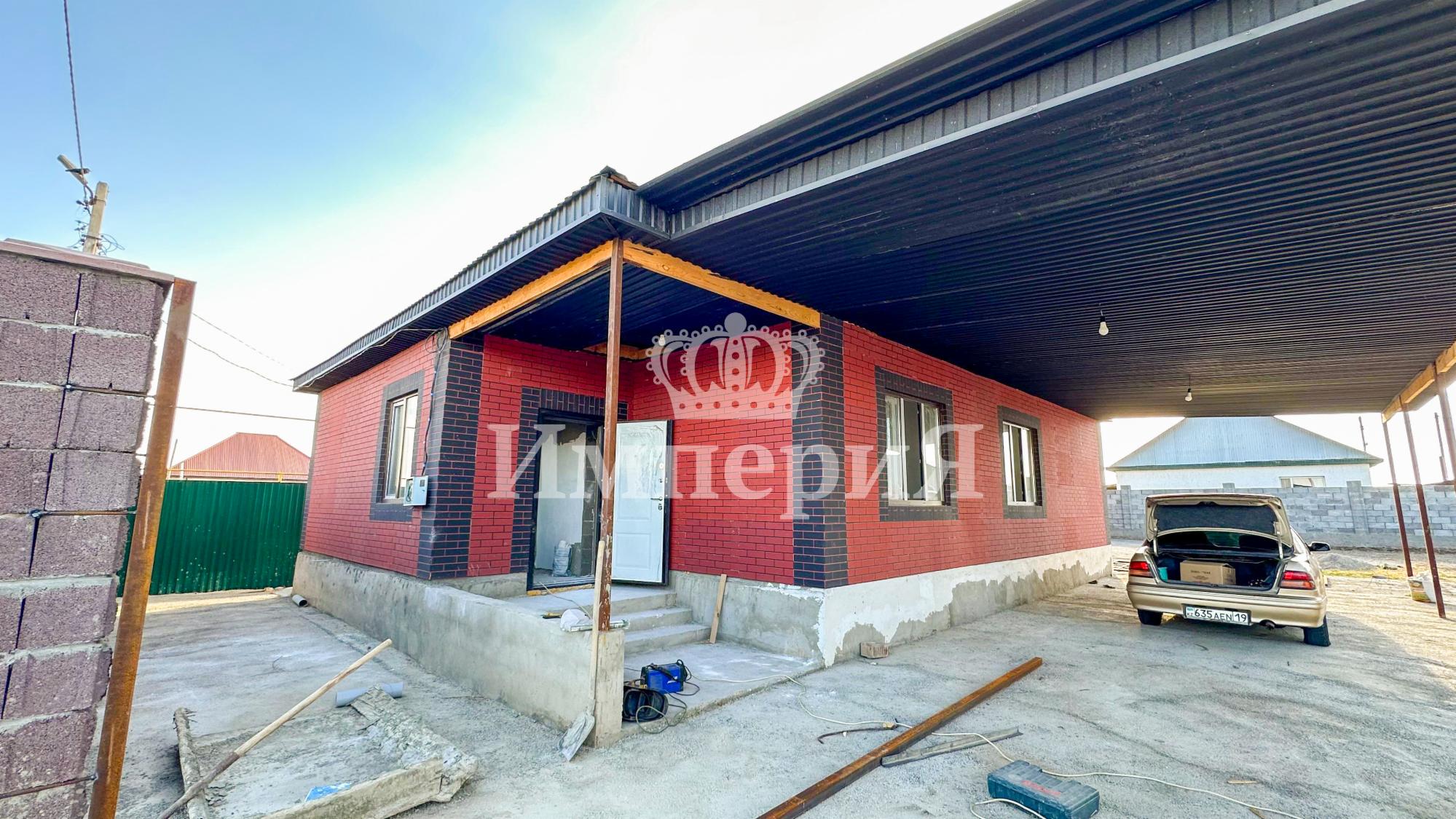 3-комнантный квартира, 243.0 м²,Мукашева за 27 000 000