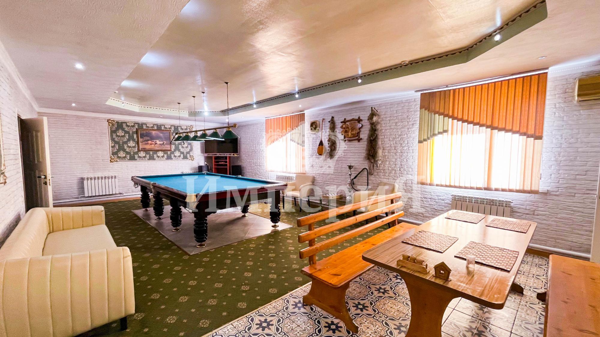 8-комнантный квартира, 557.0 м²,Желтоксан за 250 000 000