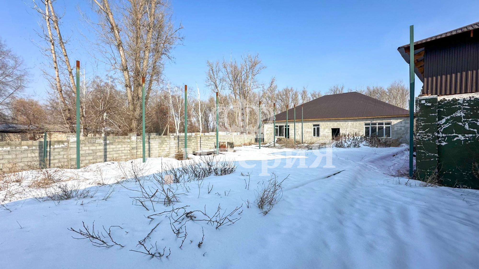 3-комнантный квартира, 306.0 м²,Абая за 30 000 000