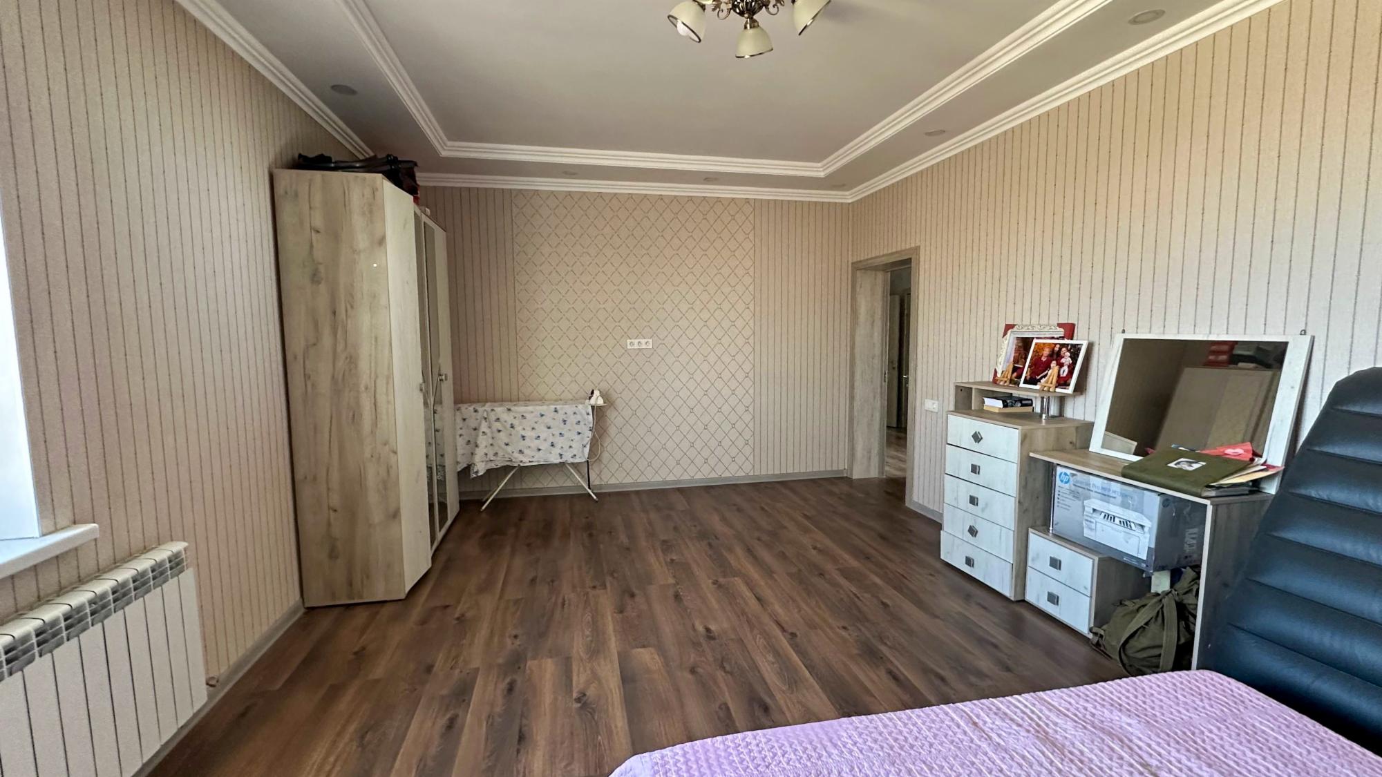 8-комнантный квартира, 300.0 м²,Каратальская за 110 000 000