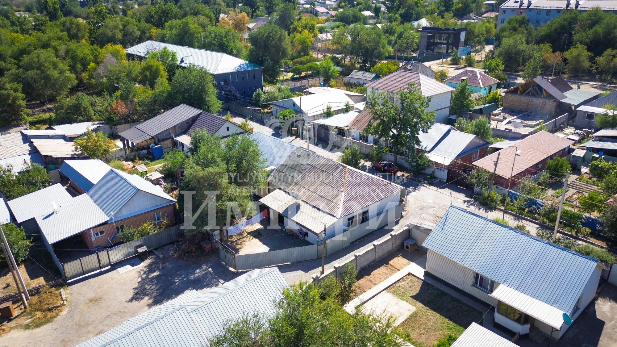 4-комнантный квартира, 117.0 м²,Абылай Хана за 27 000 000
