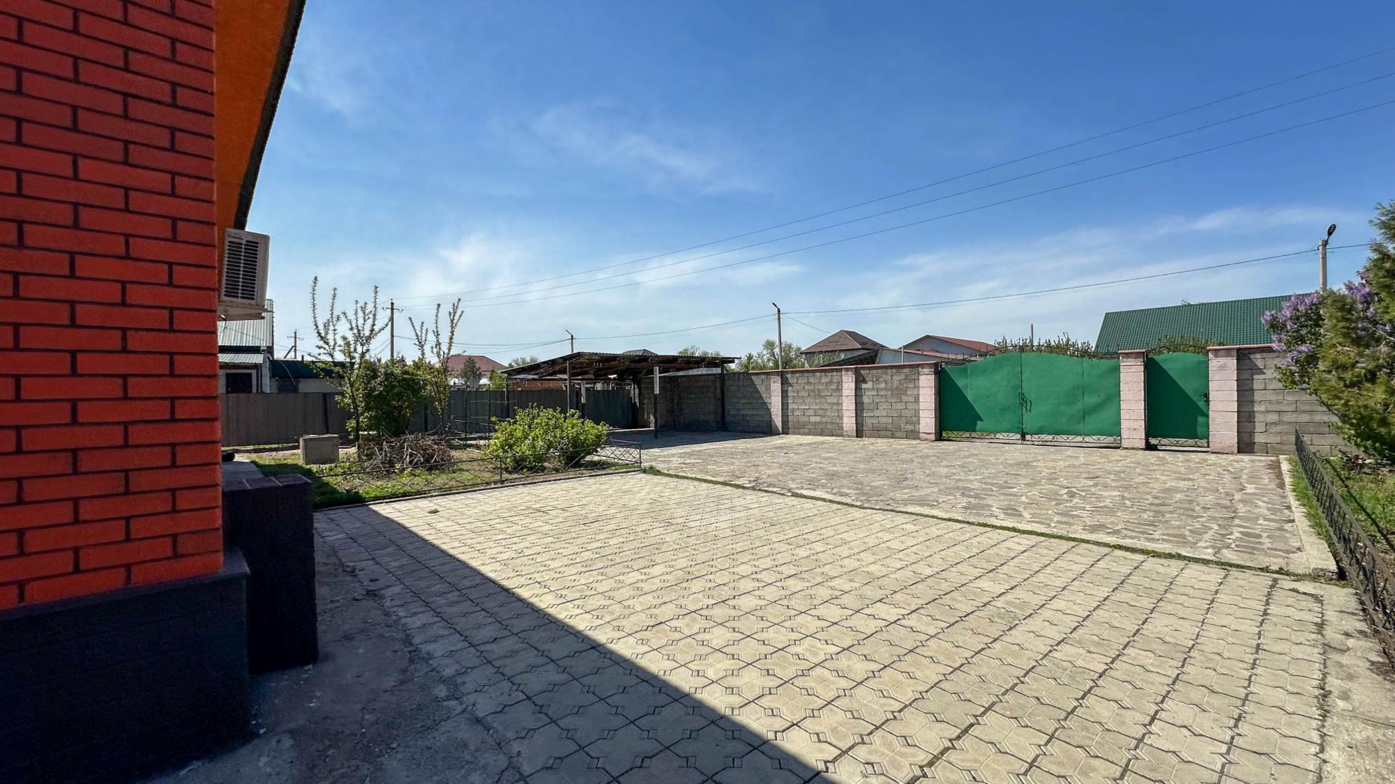 4-комнантный квартира, 129.0 м²,Жазиралы за 42 000 000