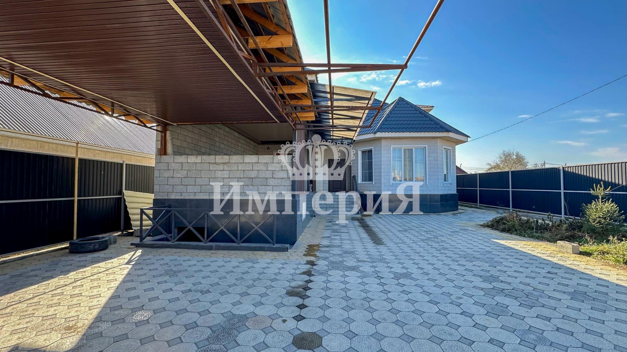 5-комнантный квартира, 190.0 м²,Абая за 59 000 000