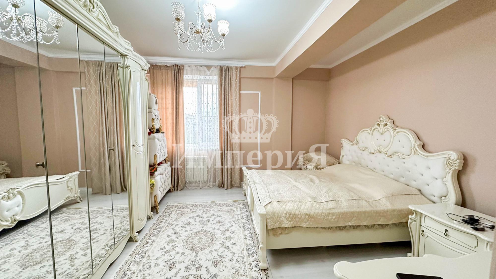 4-комнантная квартира, 130.0 м²,5 мкр за 45 000 000