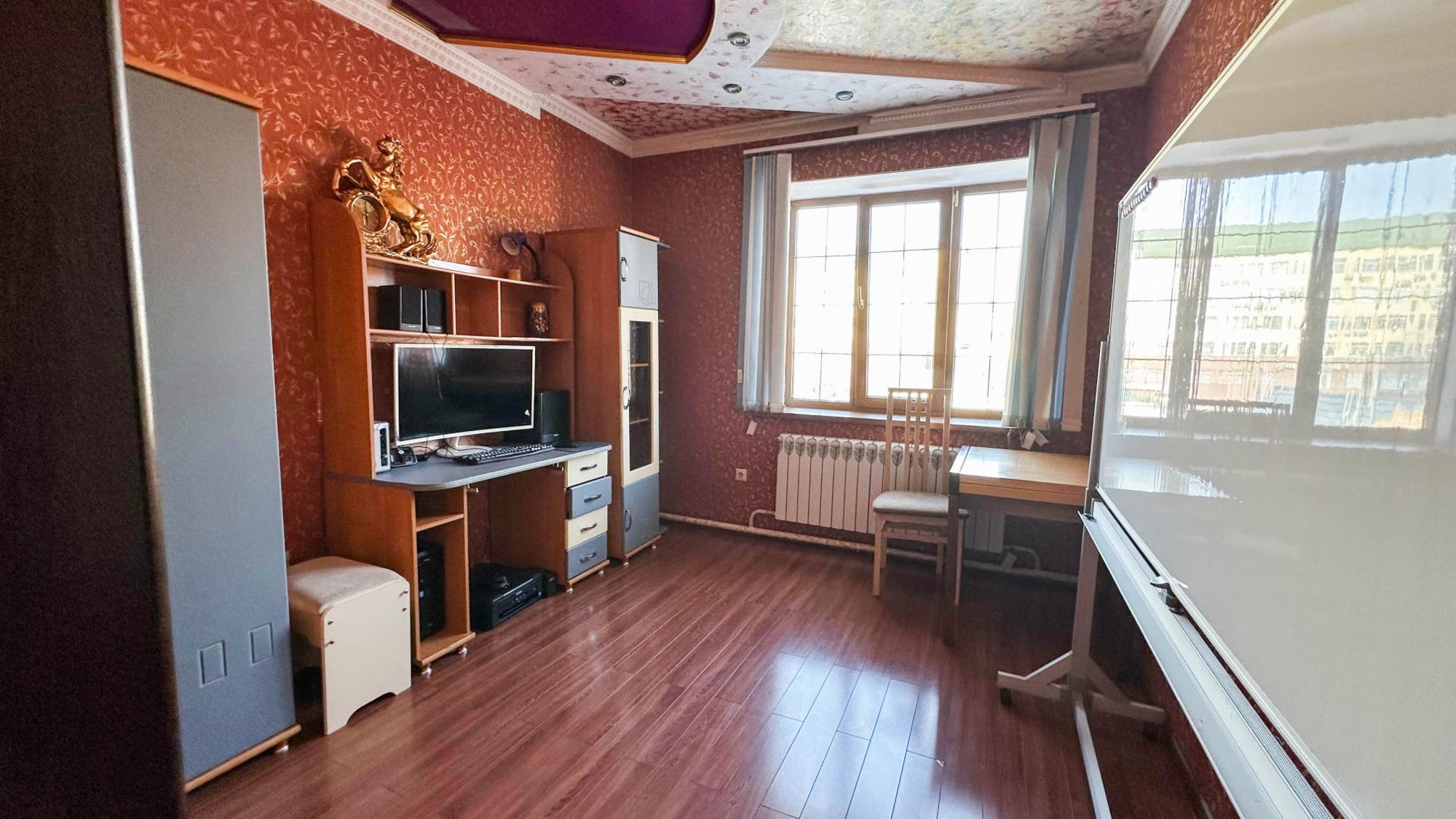 6-комнантный квартира, 250.0 м²,Толебаева за 130 000 000