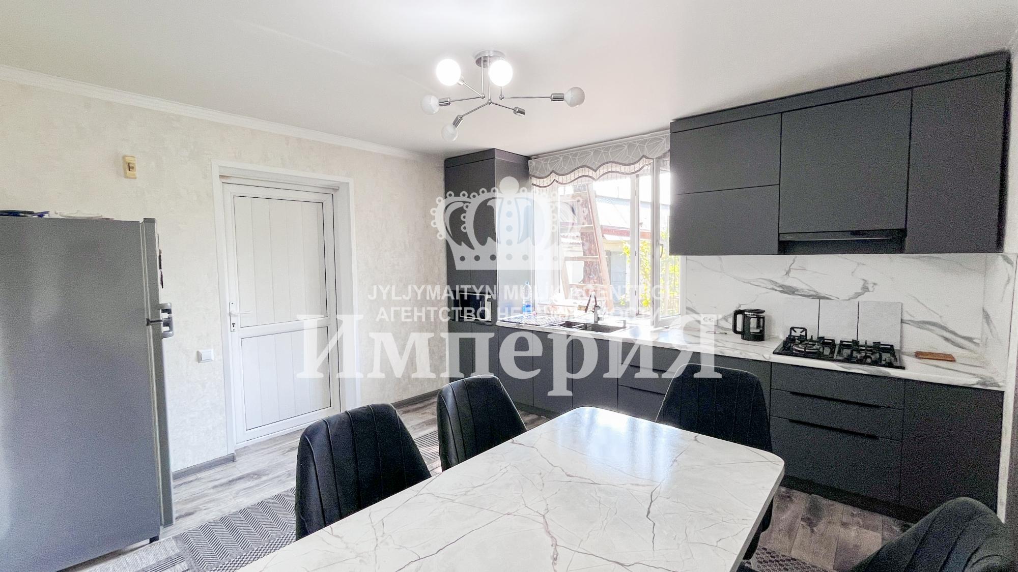 4-комнантный квартира, 47.0 м²,Терибаева за 19 000 000