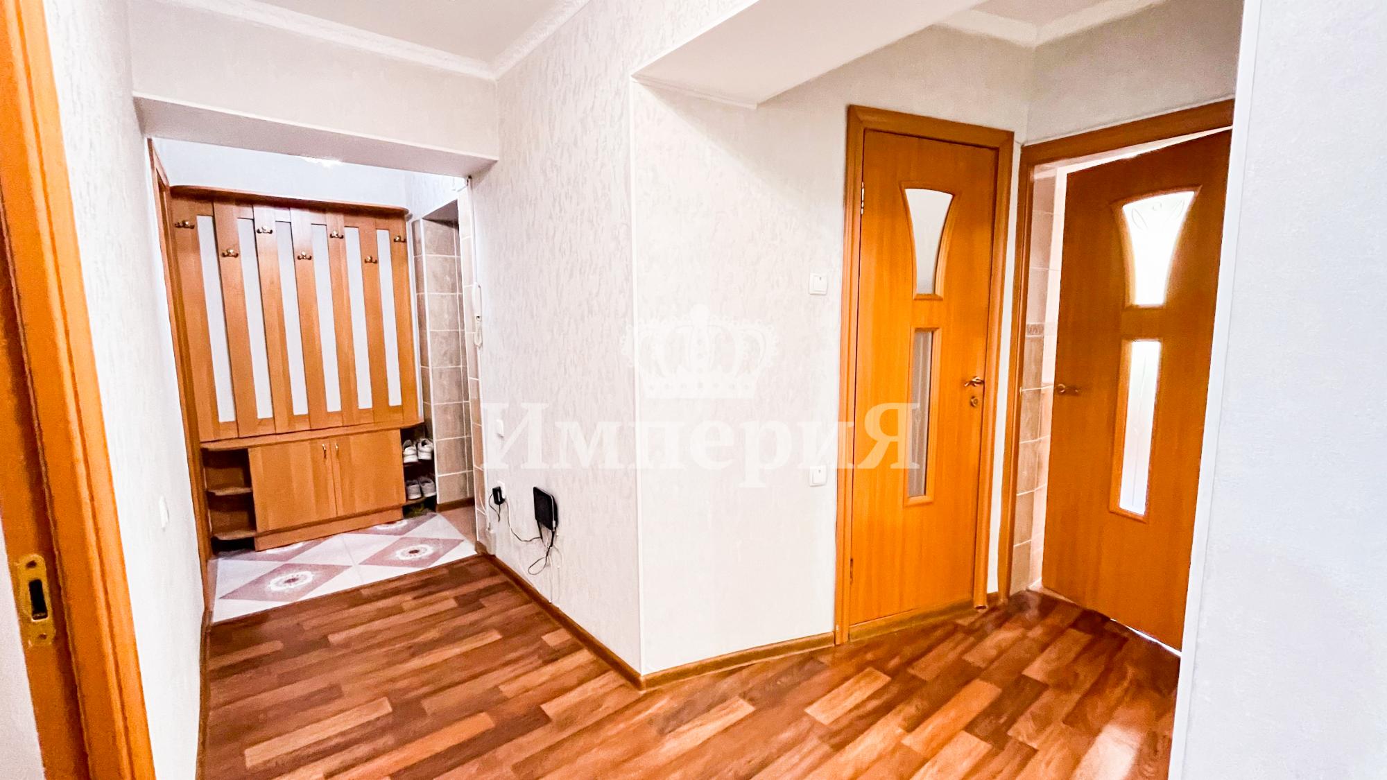 4-комнантная квартира, 80.0 м²,Казахстанская за 27 000 000