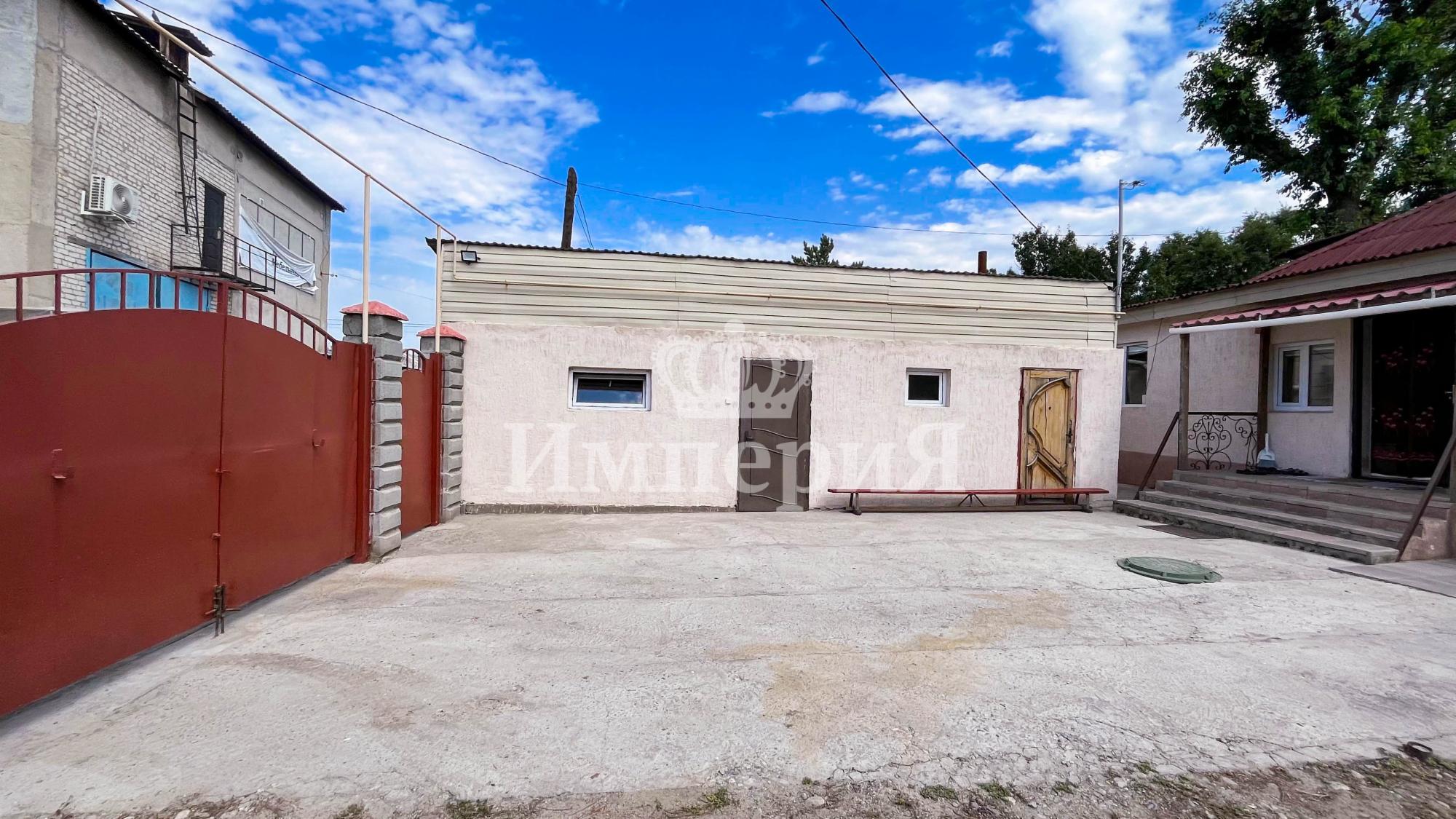 4-комнантный квартира, 74.0 м²,Брусиловского за 22 000 000