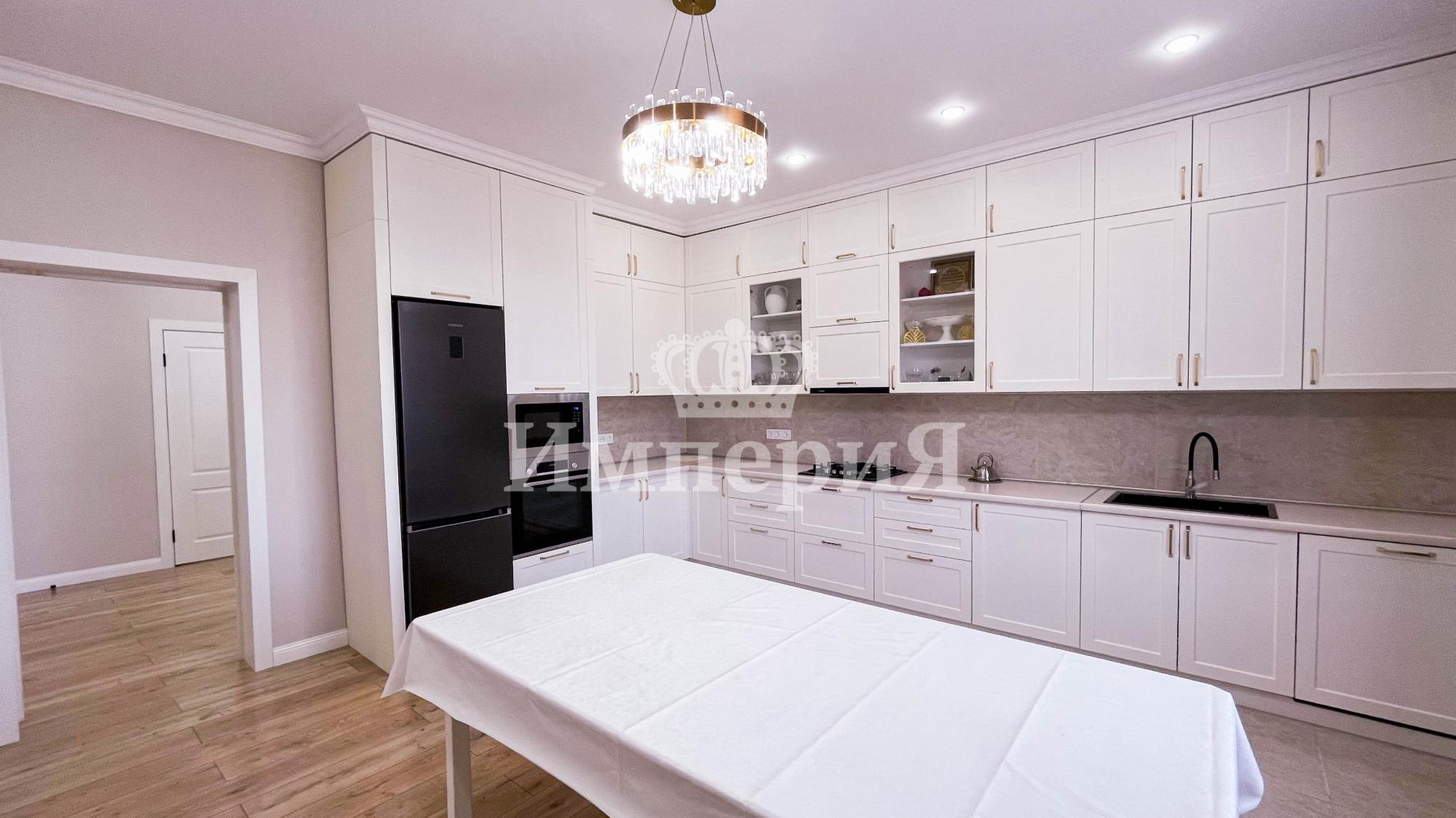 4-комнантный квартира, 140.0 м²,Ынтымак за 45 000 000