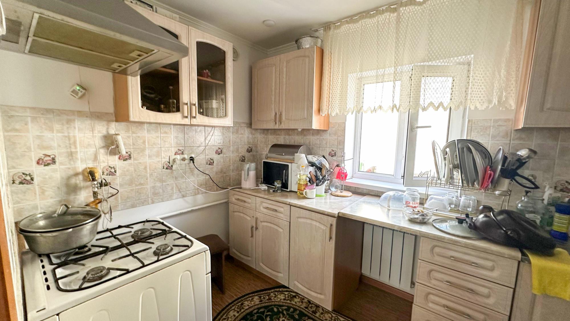 6-комнантный квартира, 70.4 м²,Еркин за 25 600 000