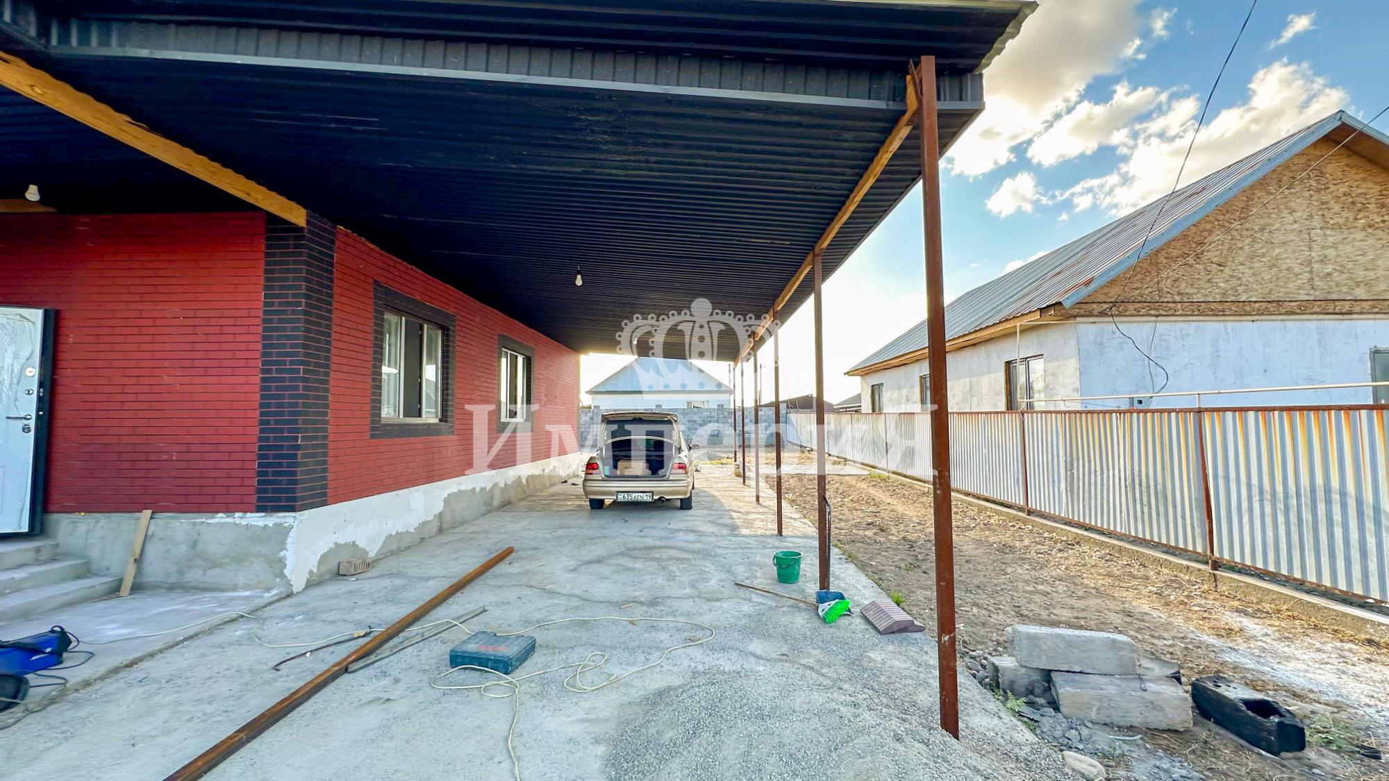 3-комнантный квартира, 243.0 м²,Мукашева за 27 000 000