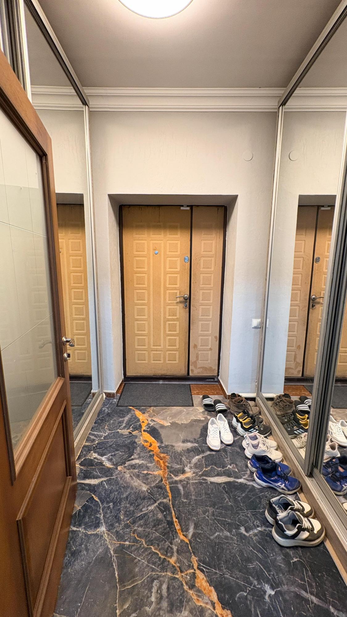 6-комнантный квартира, 300.0 м²,Талдыкорганская за 115 000 000