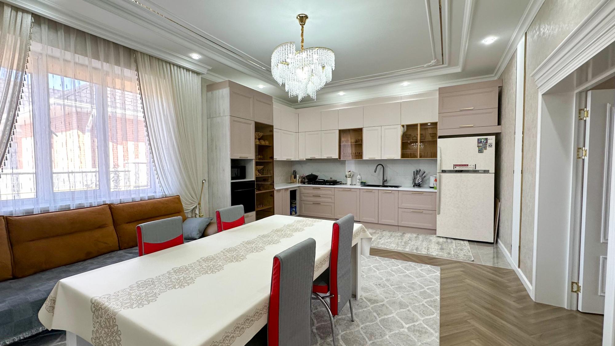 6-комнантный квартира, 280.0 м²,Жастар за 138 000 000