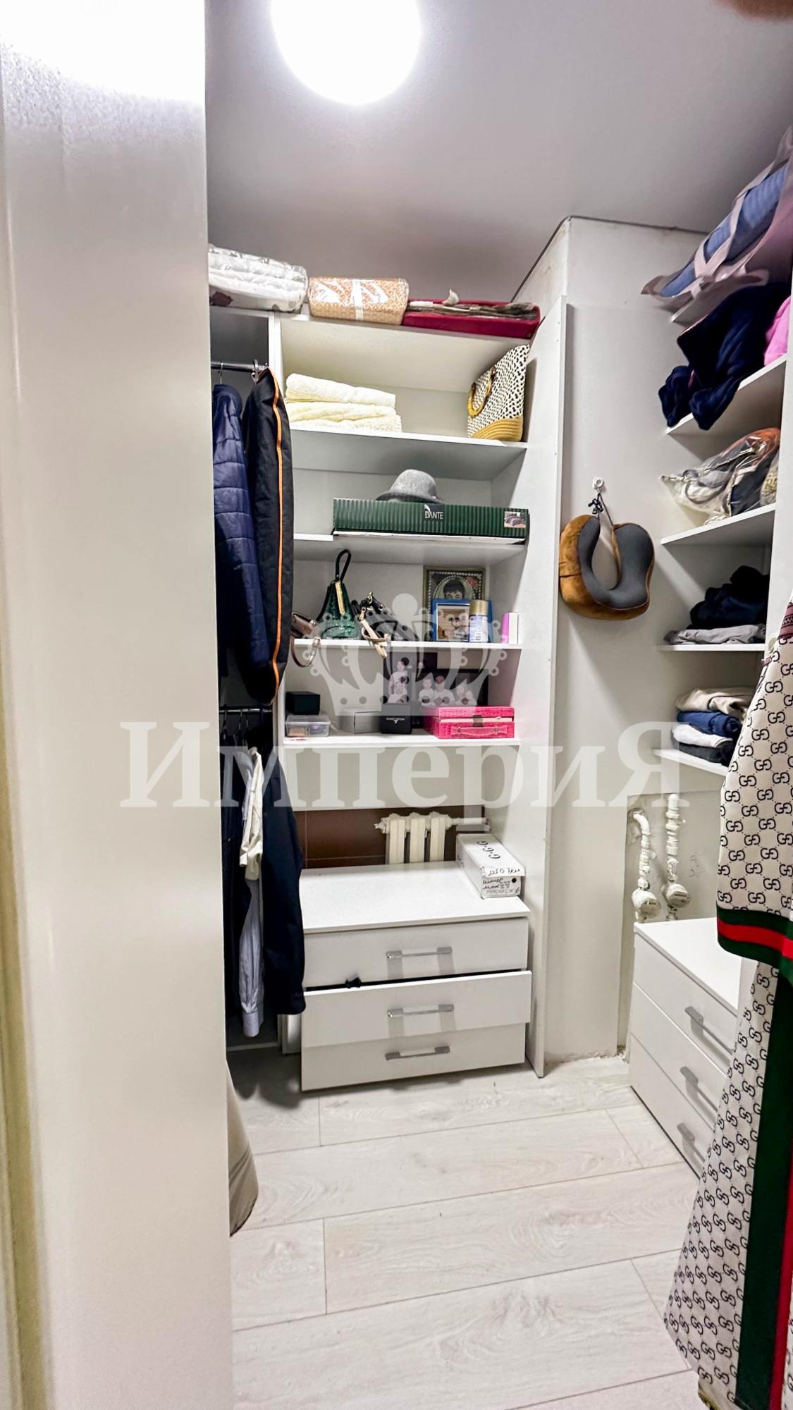 5-комнантная квартира, 176.0 м²,Назарбаева за 51 000 000