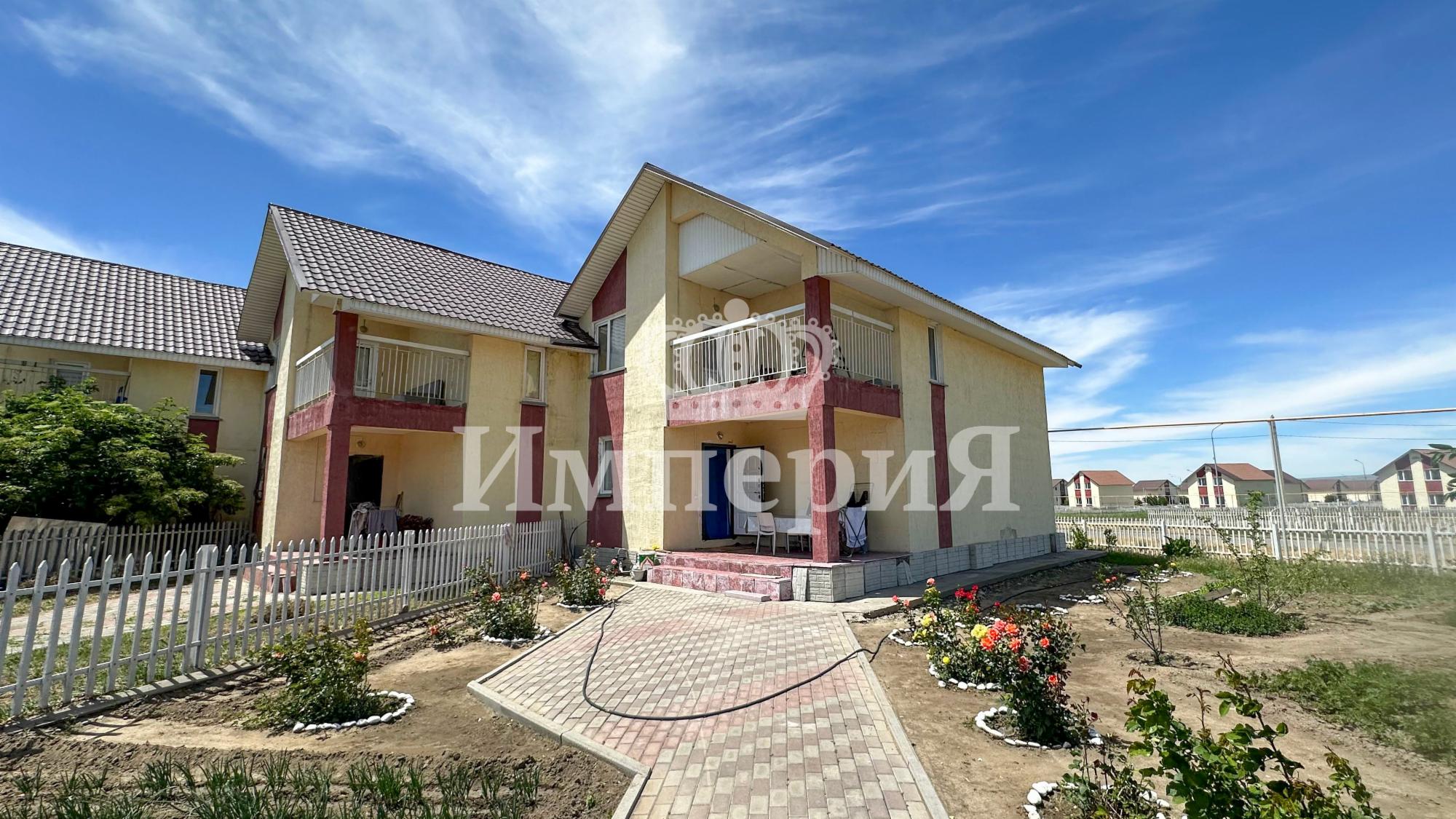 4-комнантный квартира, 145.0 м²,Абая за 30 000 000