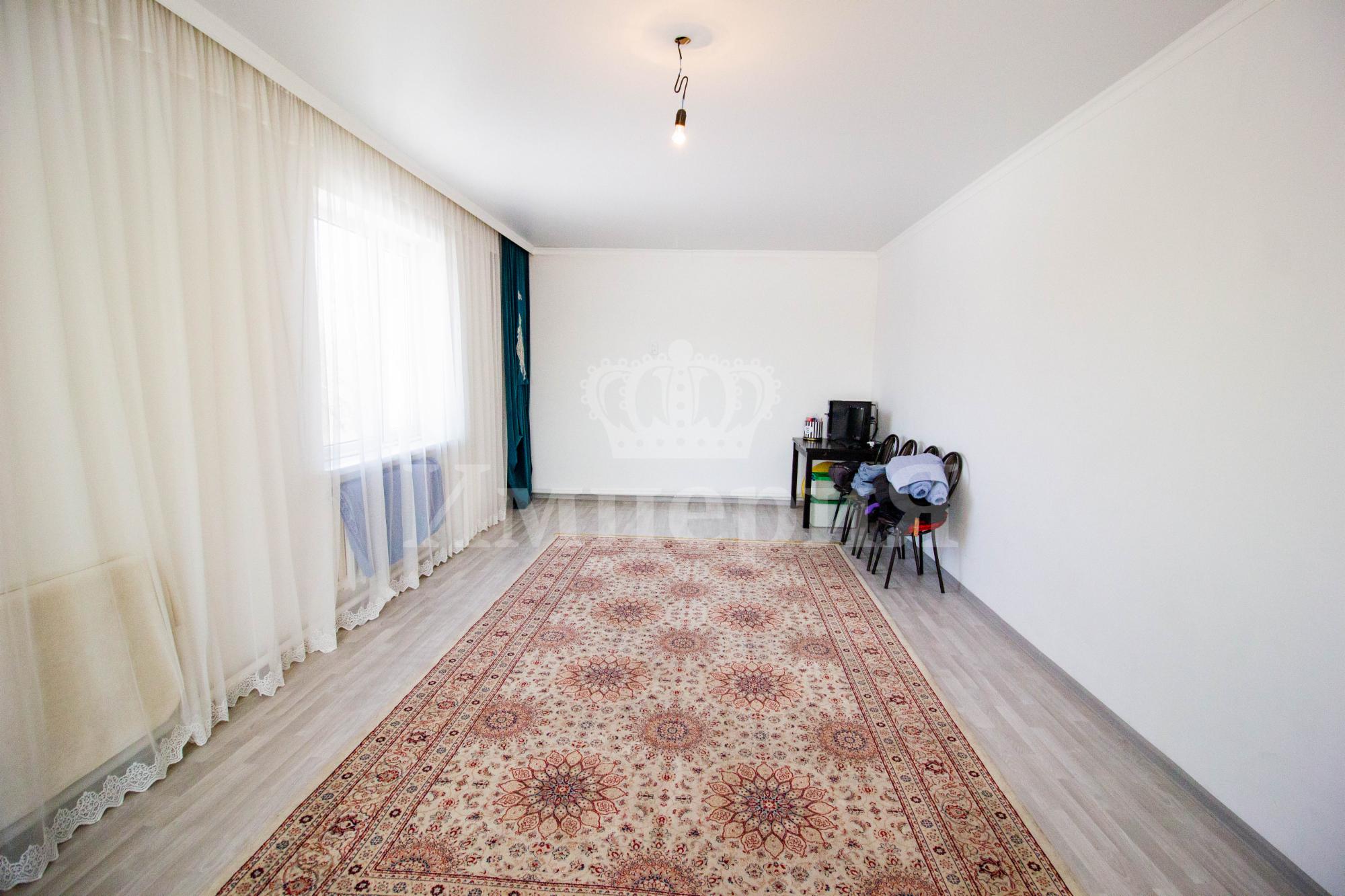 5-комнантный квартира, 151.0 м²,Брусиловского за 27 000 000