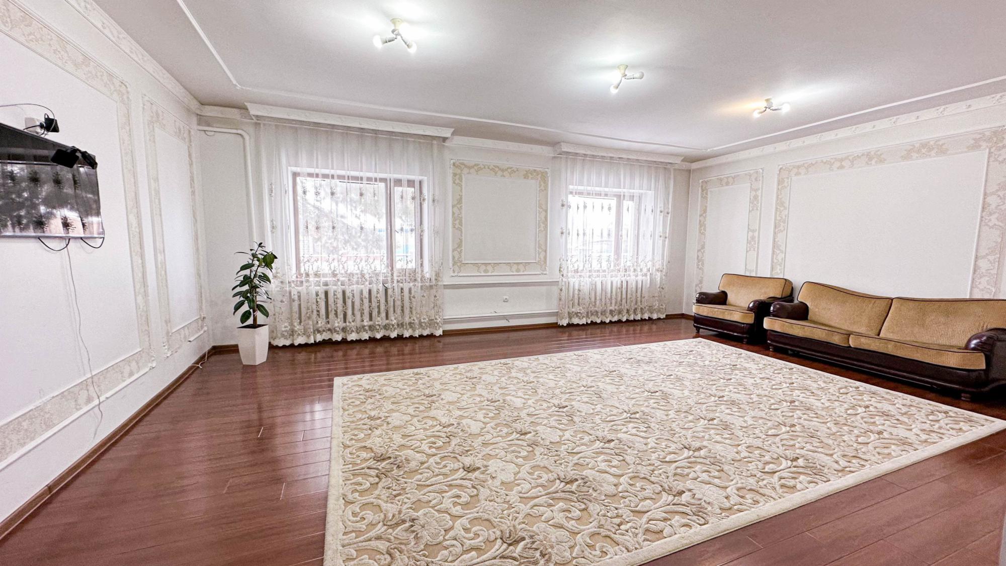 10-комнантный квартира, 410.0 м²,Болашак за 52 000 000