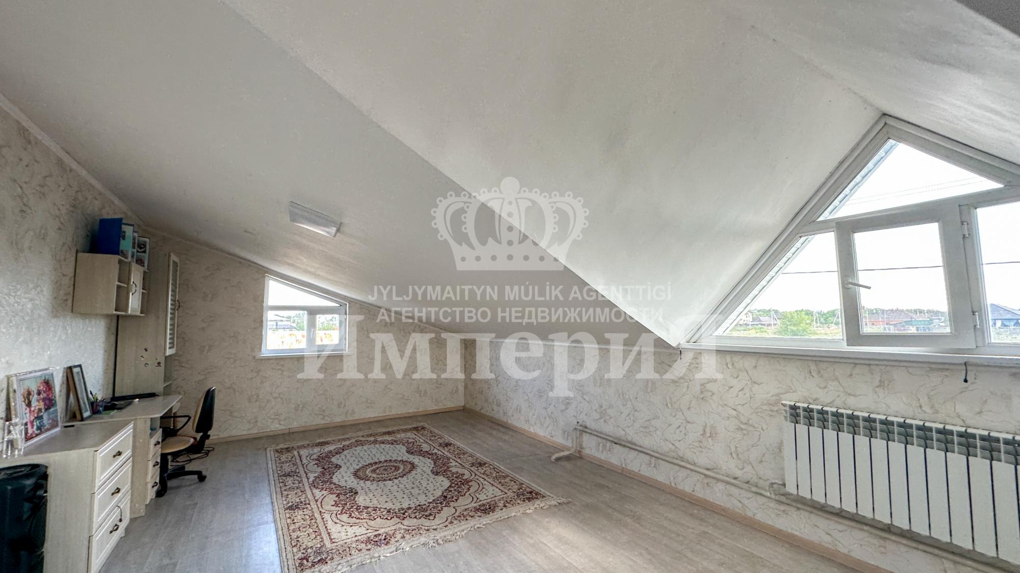8-комнантный квартира, 249.0 м²,Акын Сара за 42 000 000