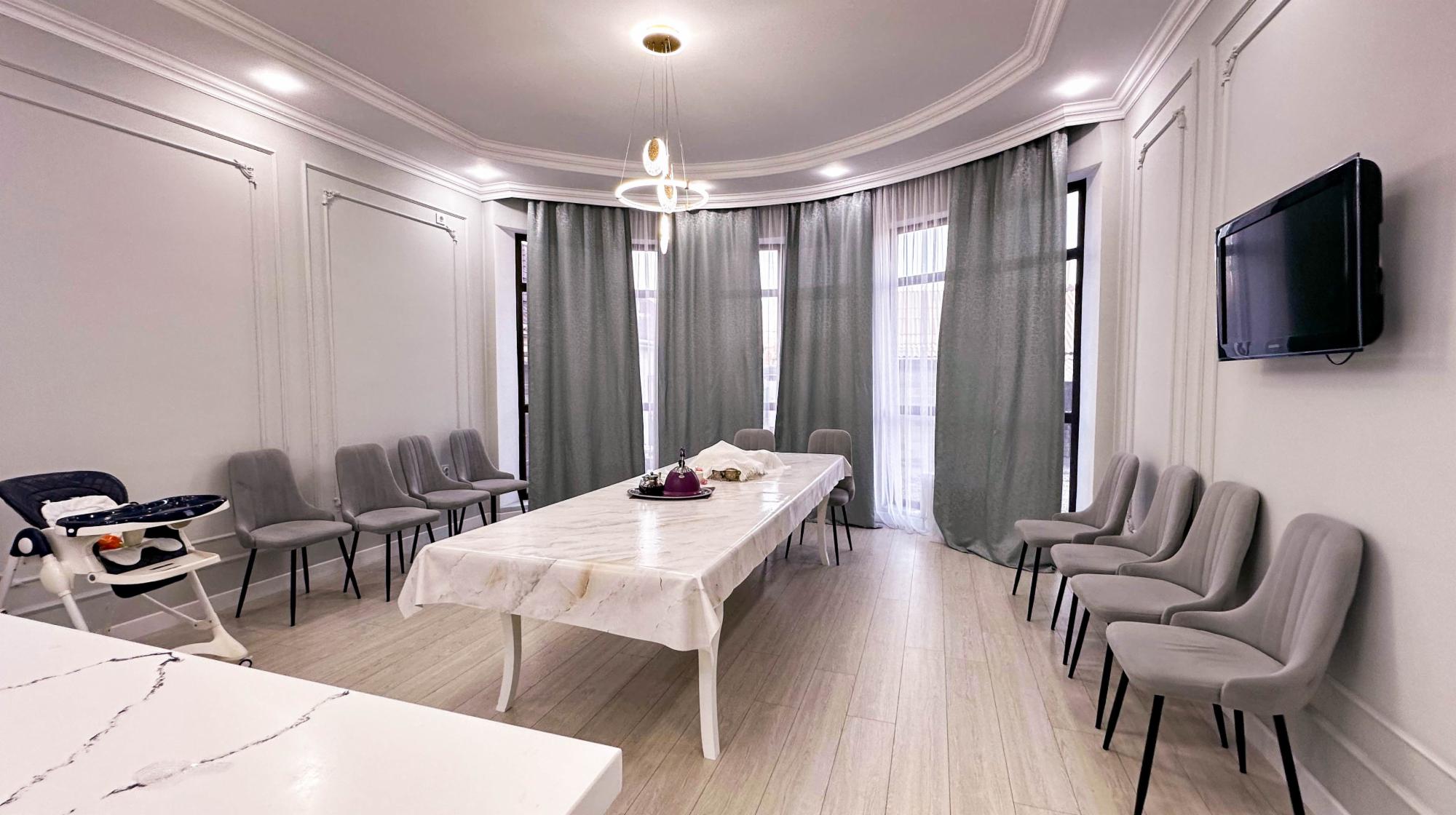 7-комнантный квартира, 323.0 м²,Избасарова за 100 000 000