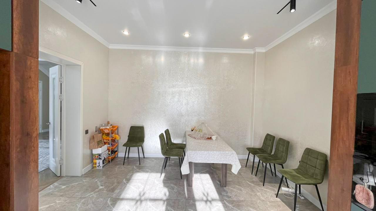 6-комнантный квартира, 236.0 м²,Ак бастау за 120 000 000