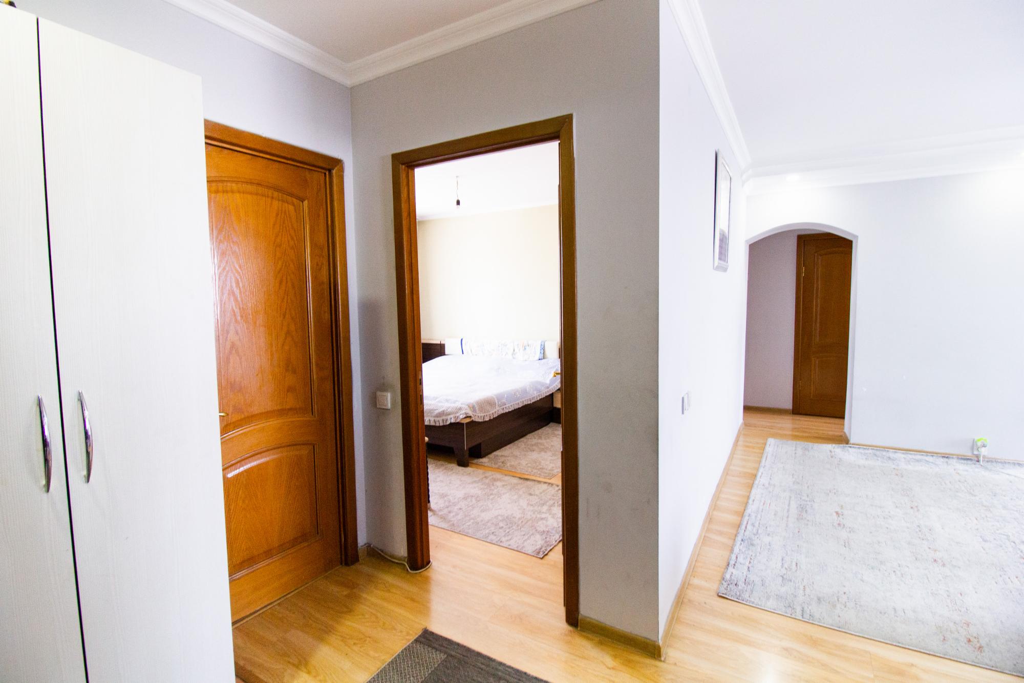 4-комнантная квартира, 89.0 м²,Чайковского за 27 000 000